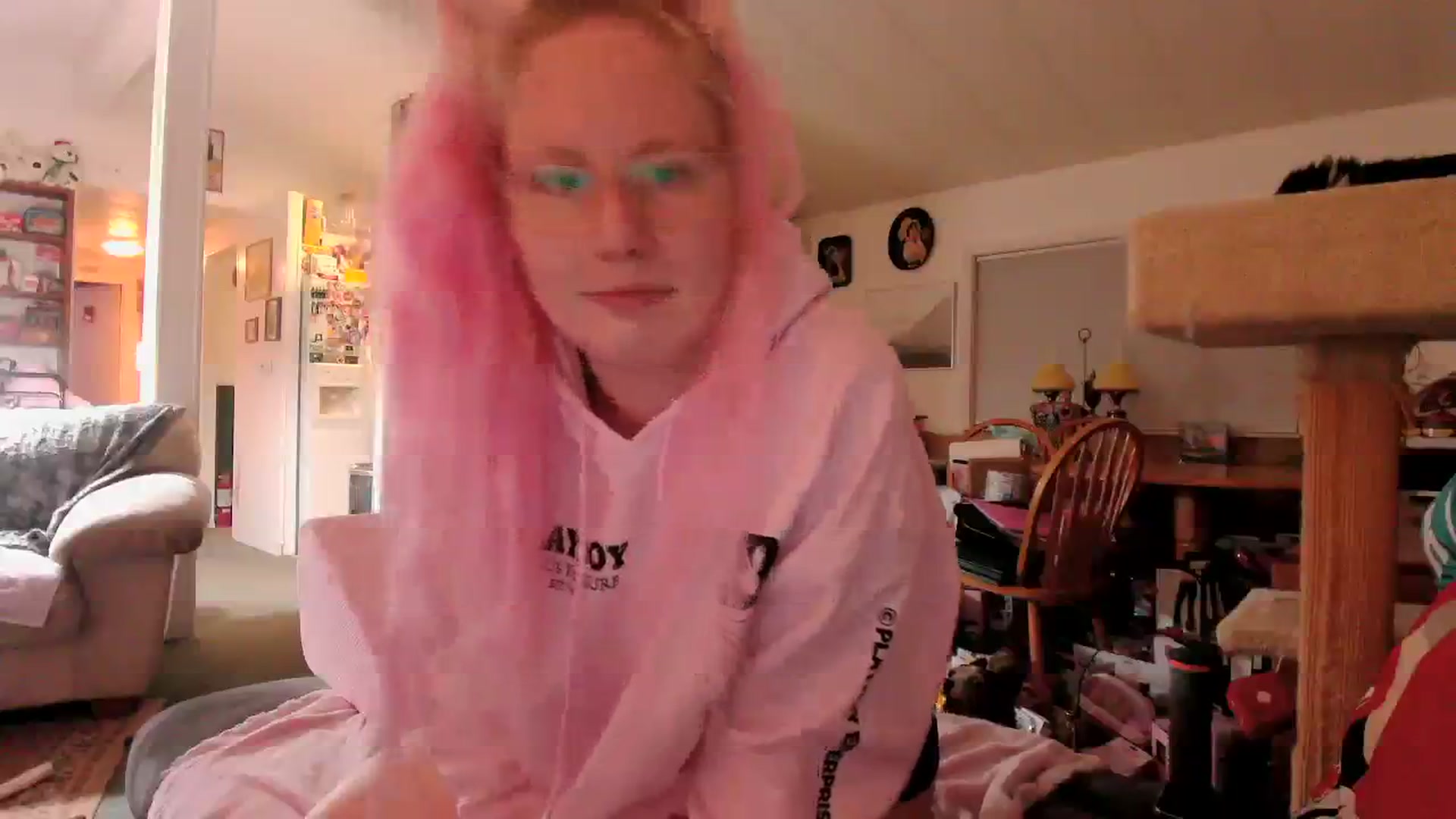 Gallery image thumbnail from MsGrumpyCunt's myfreecams stream on, 03/26/2024, 03:47 image 10 of 20