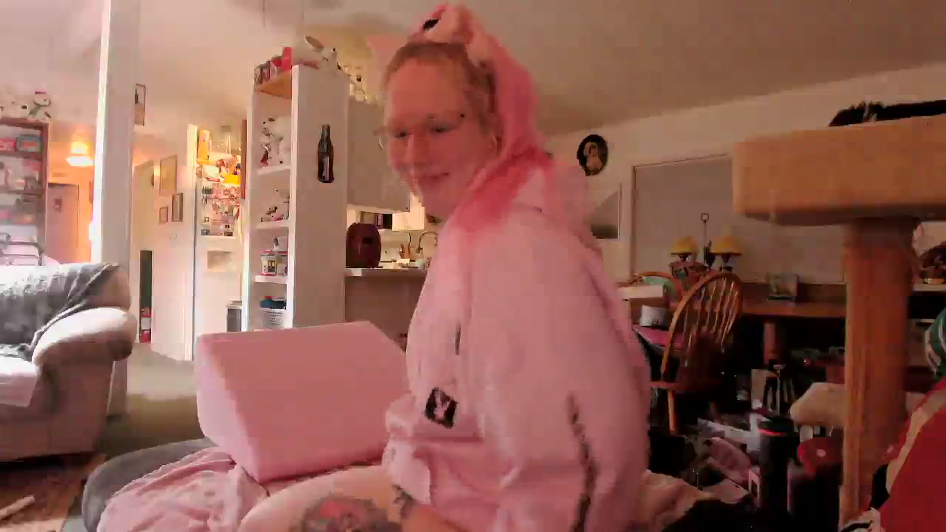 Gallery image thumbnail from MsGrumpyCunt's myfreecams stream on, 03/26/2024, 03:47 image 9 of 20