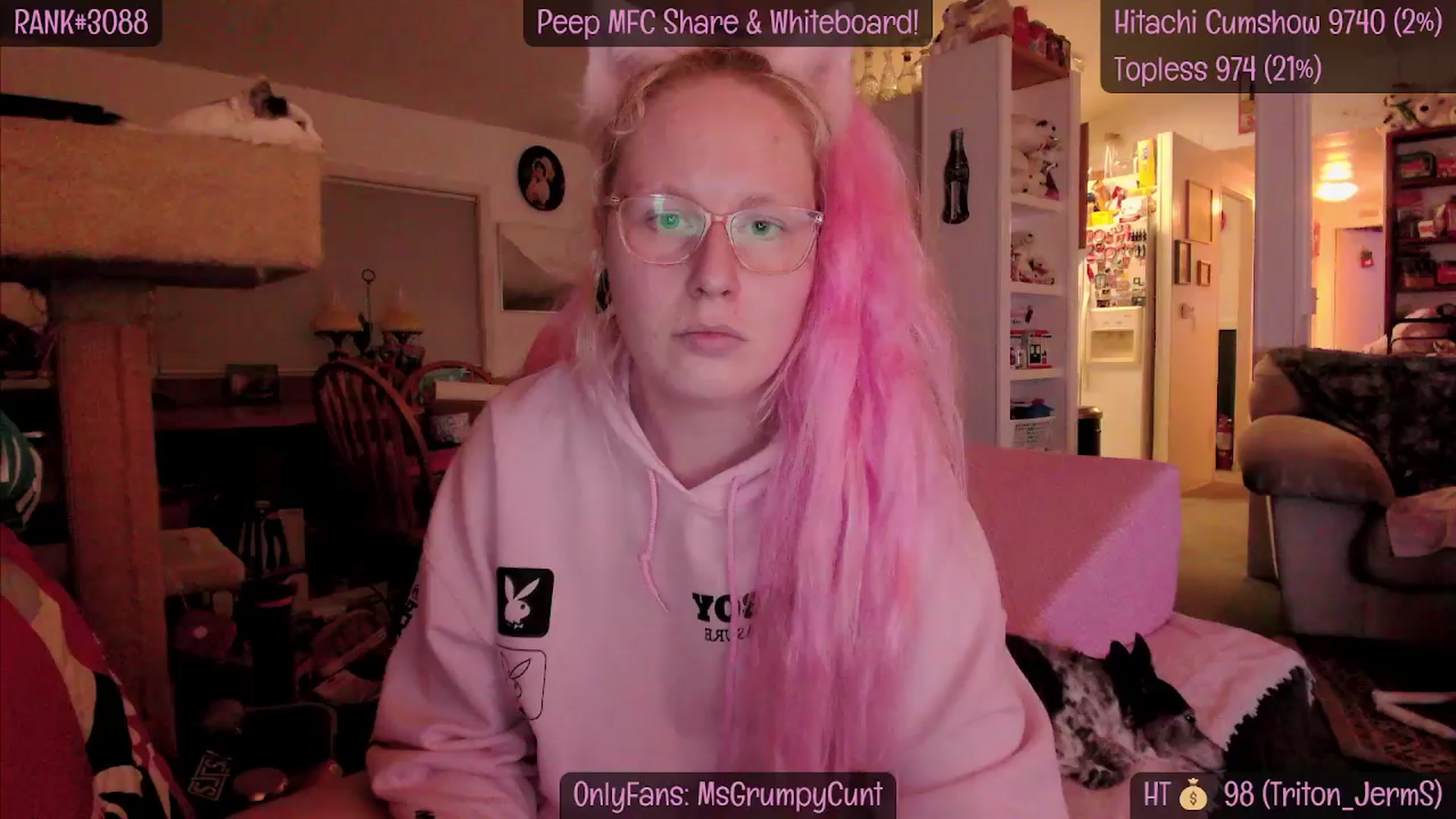 Gallery image thumbnail from MsGrumpyCunt's myfreecams stream on, 03/26/2024, 05:22 image 1 of 20