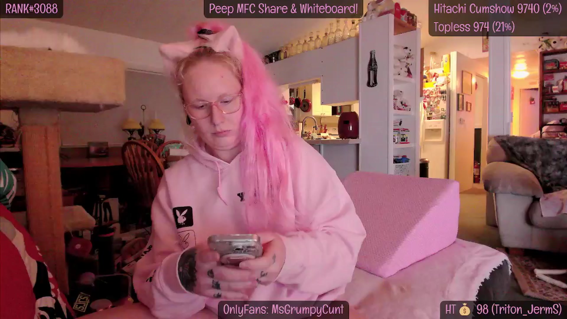 Gallery image thumbnail from MsGrumpyCunt's myfreecams stream on, 03/26/2024, 05:22 image 8 of 20
