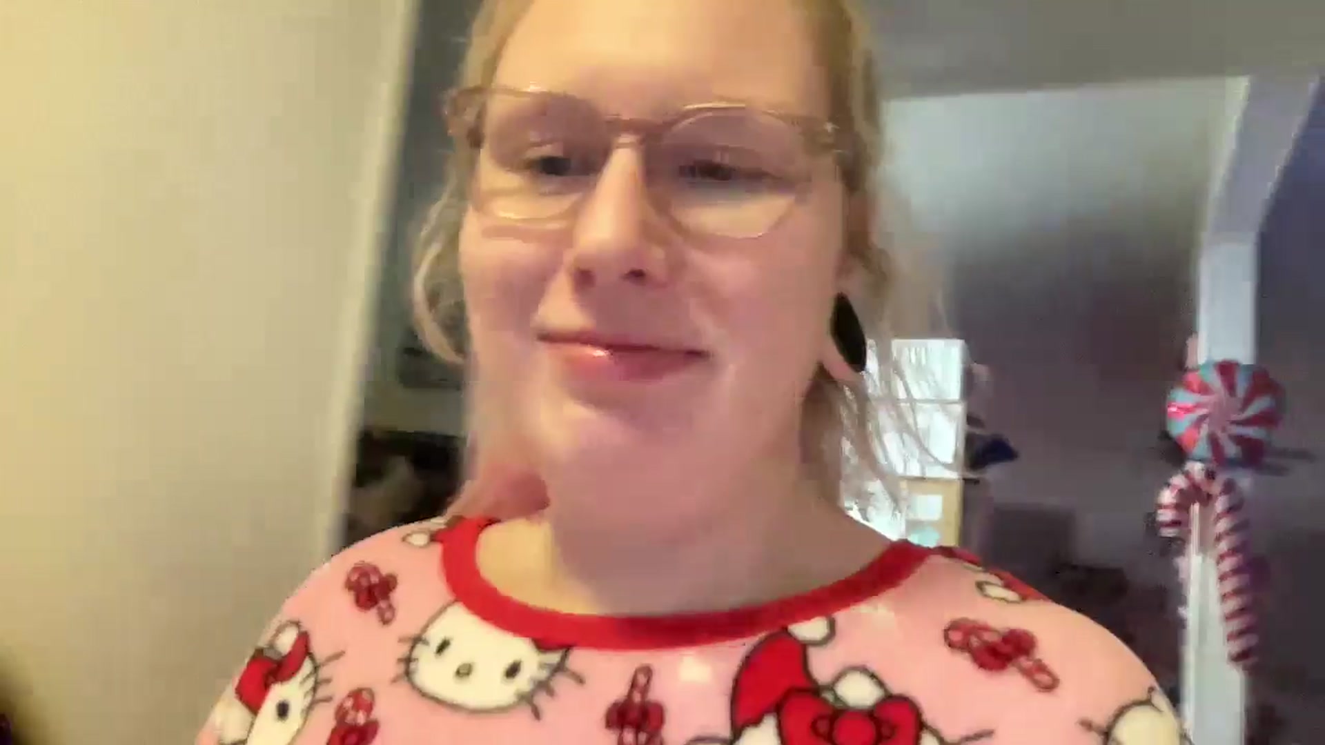 Gallery image thumbnail from MsGrumpyCunt's myfreecams stream on, 12/21/2024, 03:36 image 10 of 20