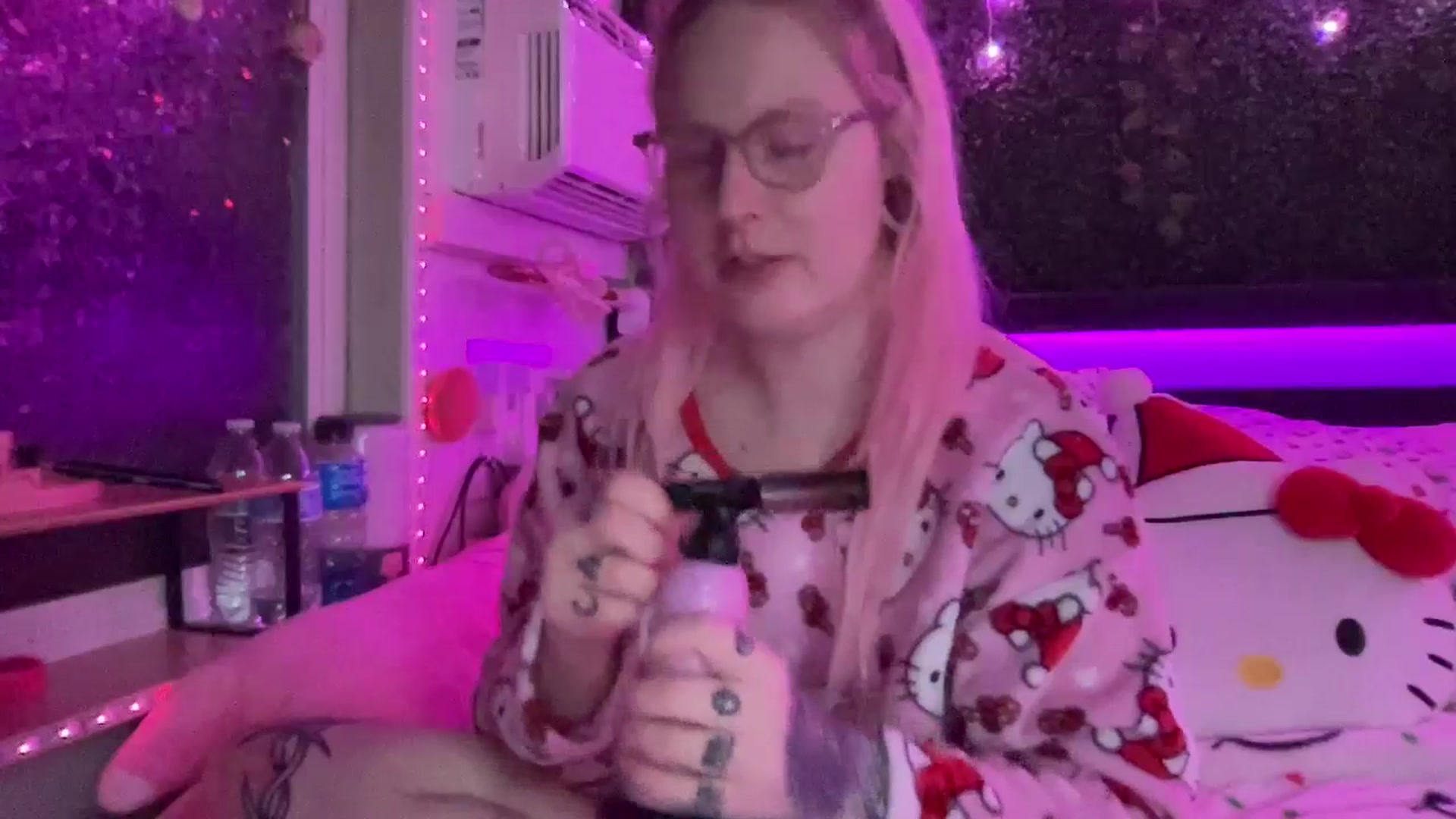 Gallery image thumbnail from MsGrumpyCunt's myfreecams stream on, 12/21/2024, 03:36 image 9 of 20