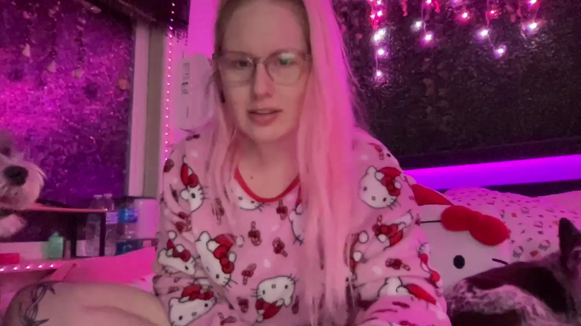 Gallery image thumbnail from MsGrumpyCunt's myfreecams stream on, 12/21/2024, 03:36 image 11 of 20