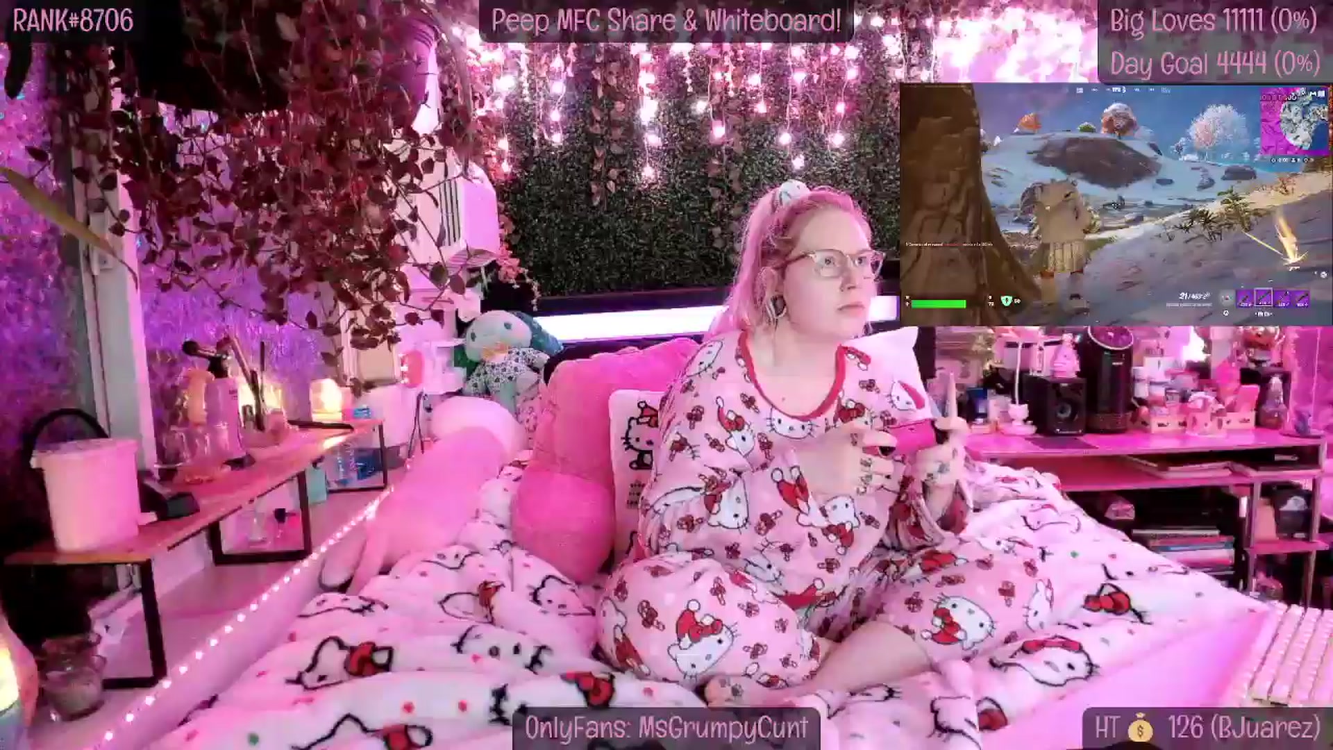 Gallery image thumbnail from MsGrumpyCunt's myfreecams stream on, 12/21/2024, 07:32 image 18 of 20