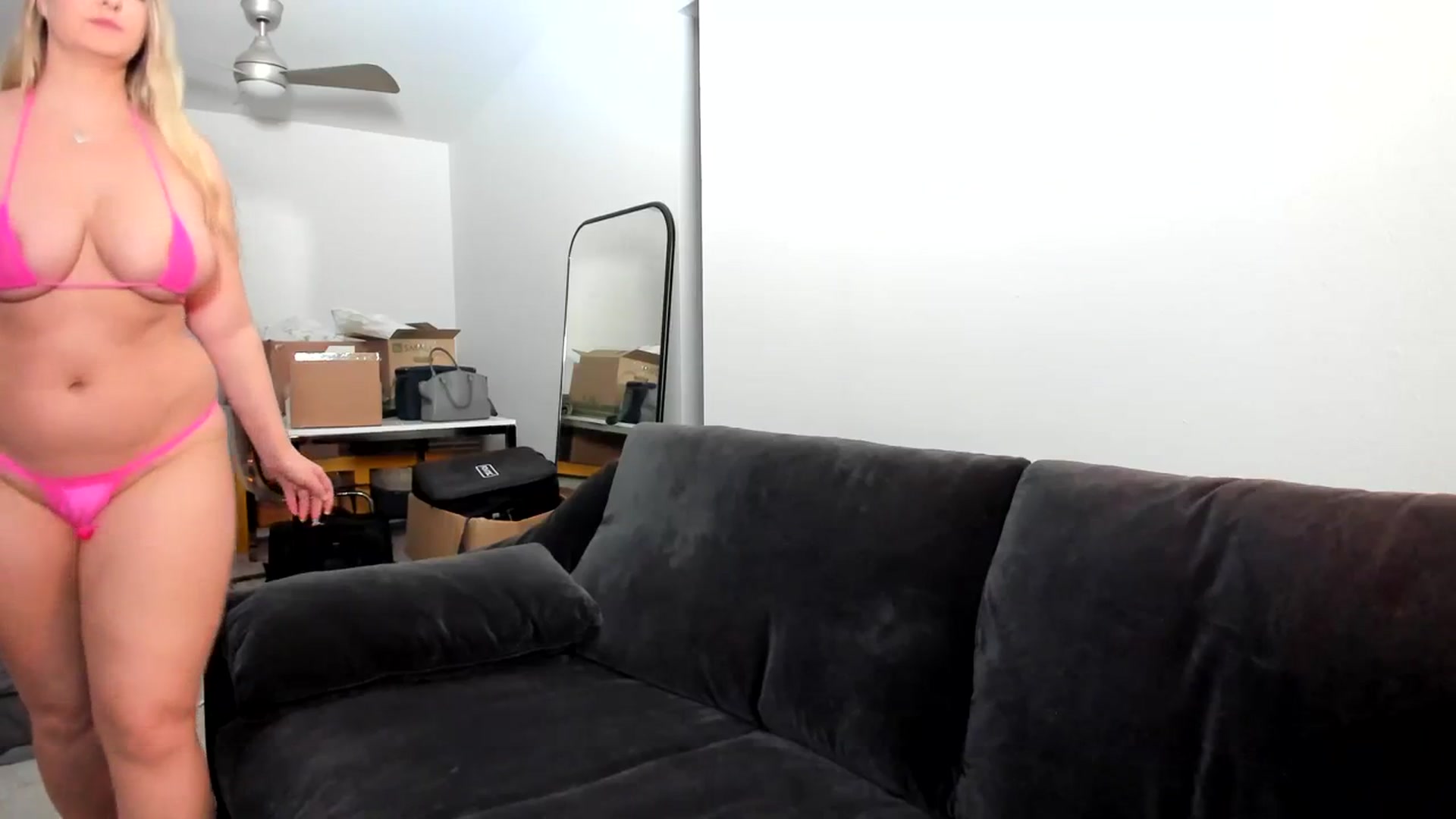 Gallery image thumbnail from MsJinnaWhite's myfreecams stream on, 09/04/2023, 22:23 image 9 of 20