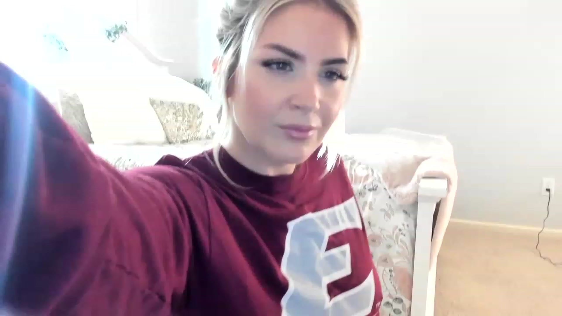 Gallery image thumbnail from MsMarilyn's myfreecams stream on, 11/14/2022, 20:45 image 5 of 20