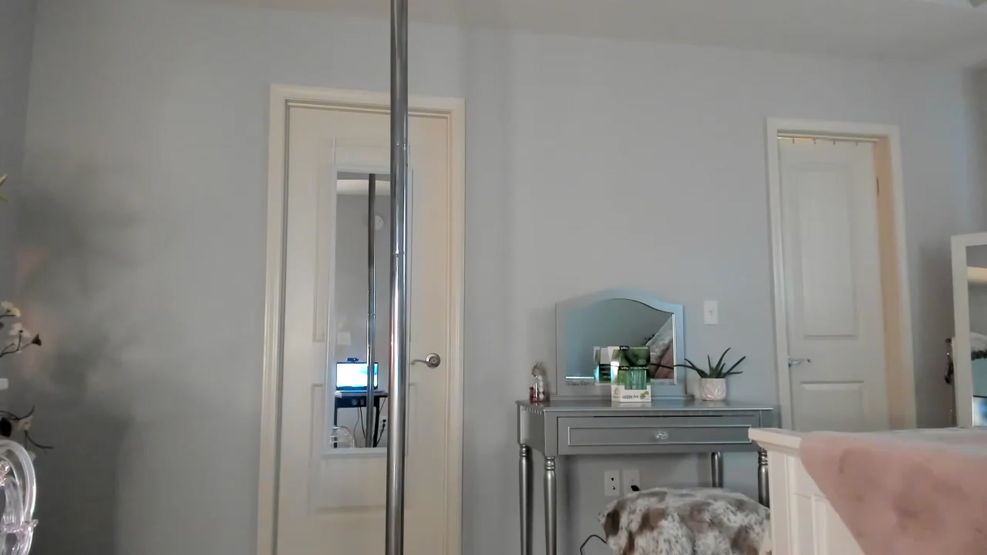Gallery image thumbnail from MsMarilyn's myfreecams stream on, 11/29/2022, 16:51 image 11 of 20