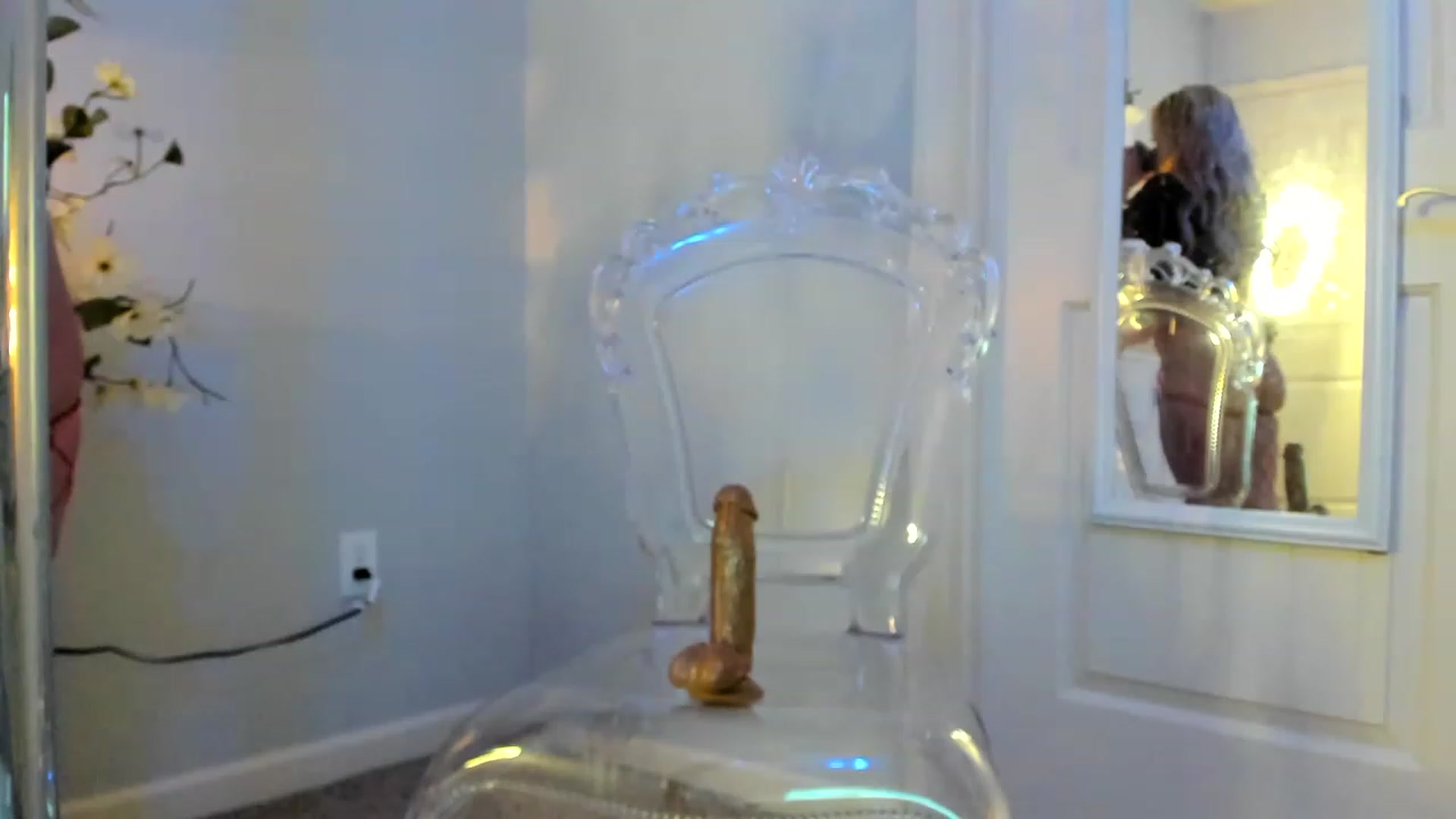 Gallery image thumbnail from MsMarilyn's myfreecams stream on, 12/08/2022, 21:36 image 8 of 20