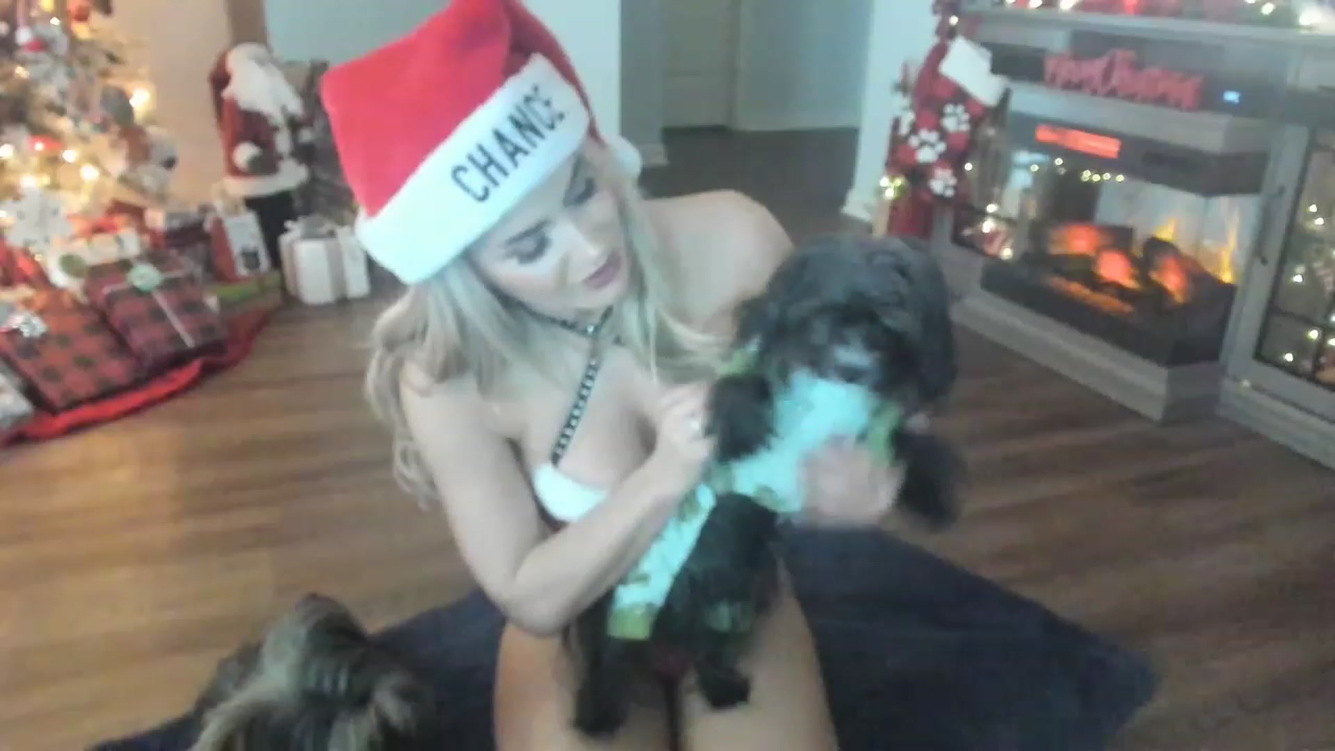 Gallery image thumbnail from MsMarilyn's myfreecams stream on, 12/20/2022, 18:54 image 11 of 20