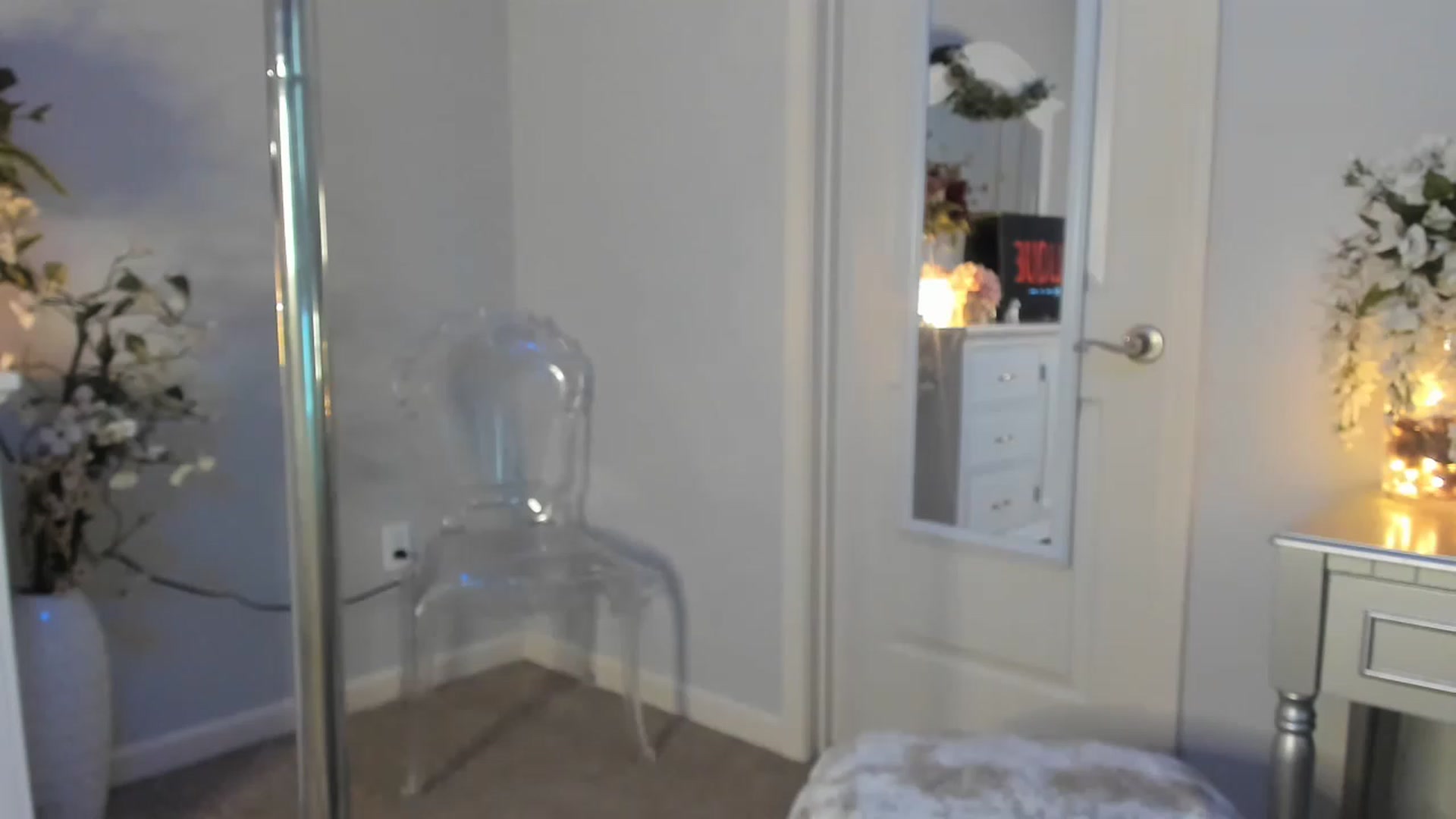 Gallery image thumbnail from MsMarilyn's myfreecams stream on, 12/29/2022, 20:32 image 9 of 20