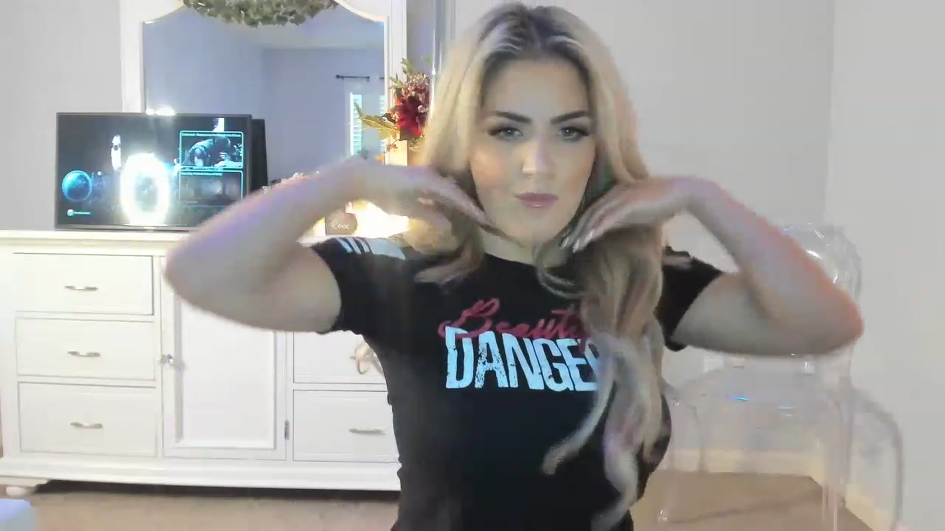 Gallery image thumbnail from MsMarilyn's myfreecams stream on, 12/29/2022, 21:53 image 3 of 20