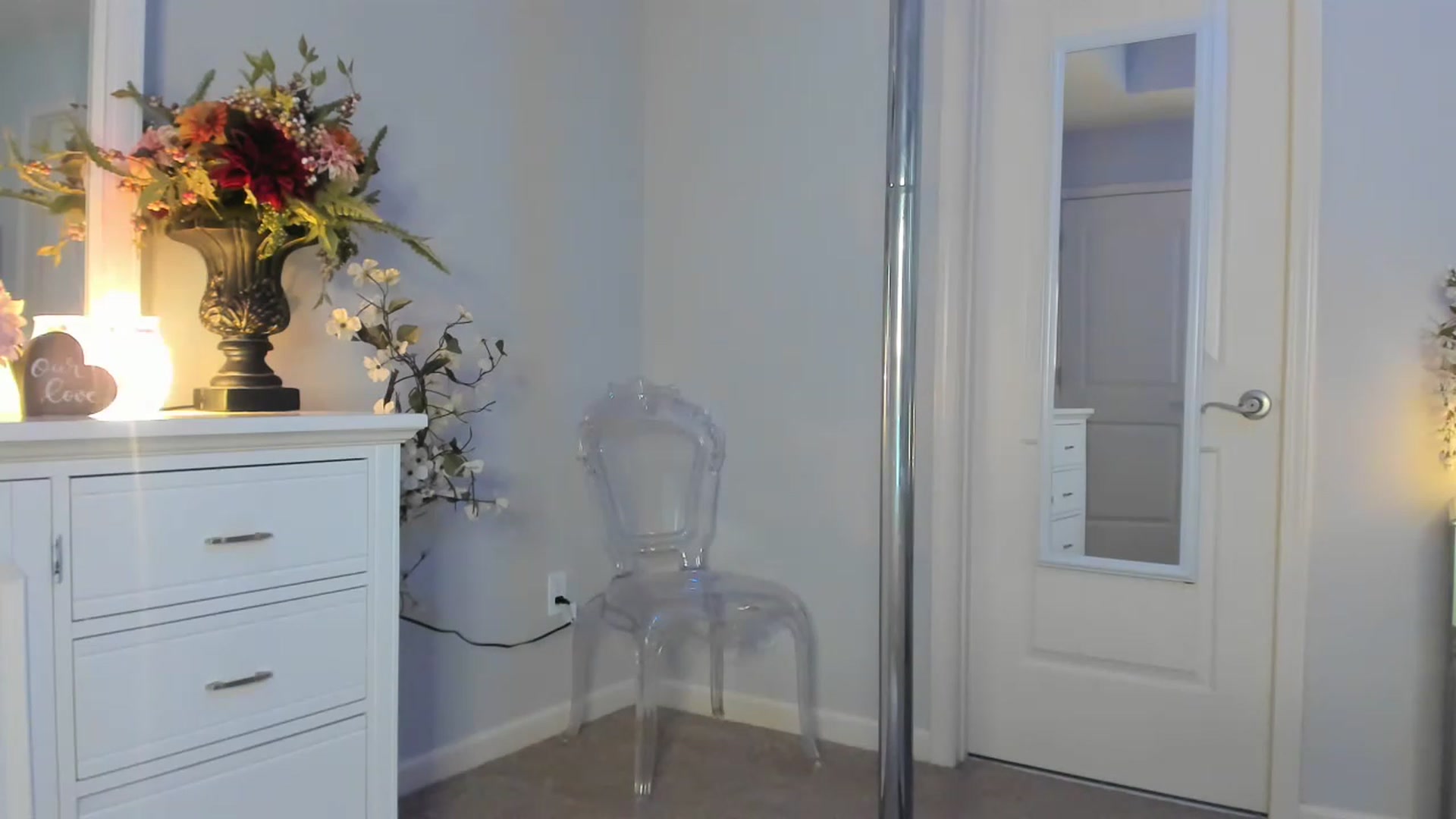 Gallery image thumbnail from MsMarilyn's myfreecams stream on, 12/29/2022, 21:53 image 19 of 20