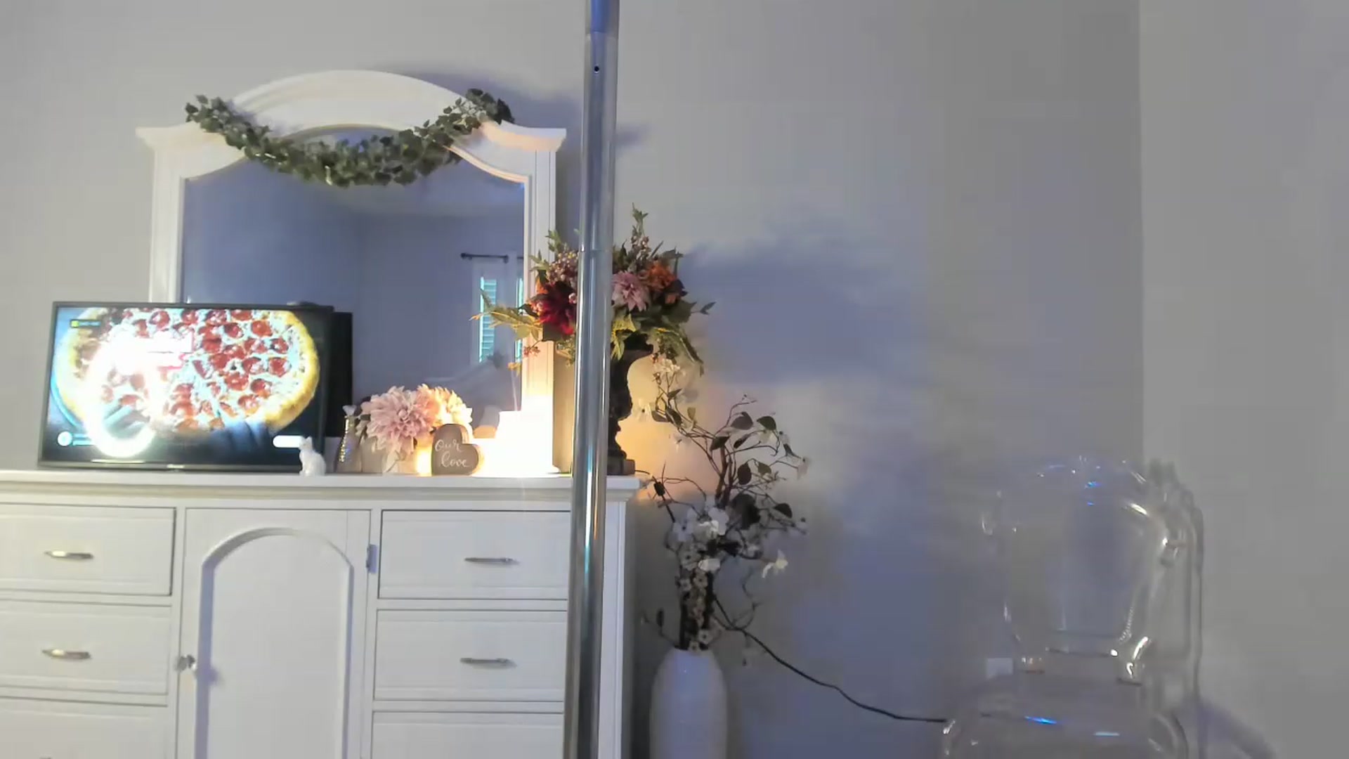 Gallery image thumbnail from MsMarilyn's myfreecams stream on, 12/29/2022, 21:53 image 11 of 20