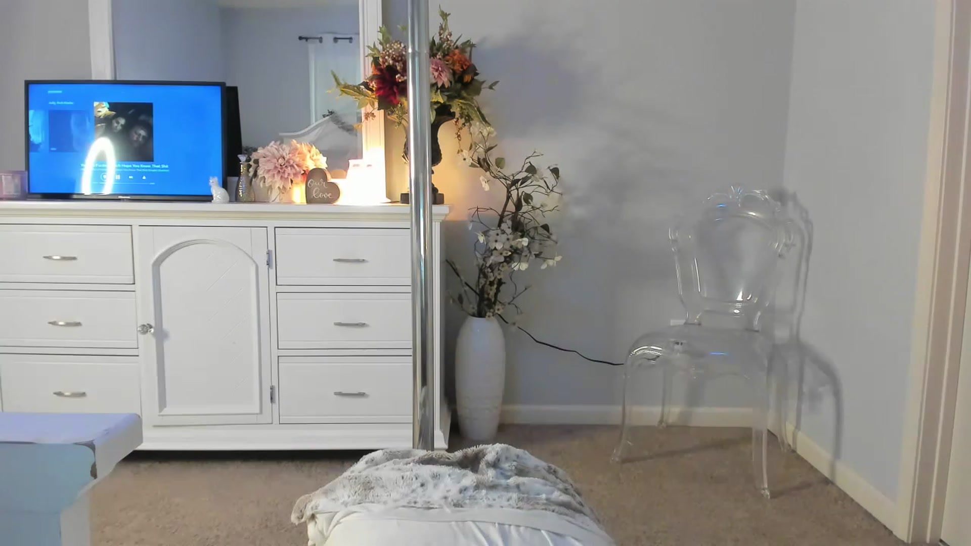 Gallery image thumbnail from MsMarilyn's myfreecams stream on, 01/03/2023, 19:44 image 19 of 20