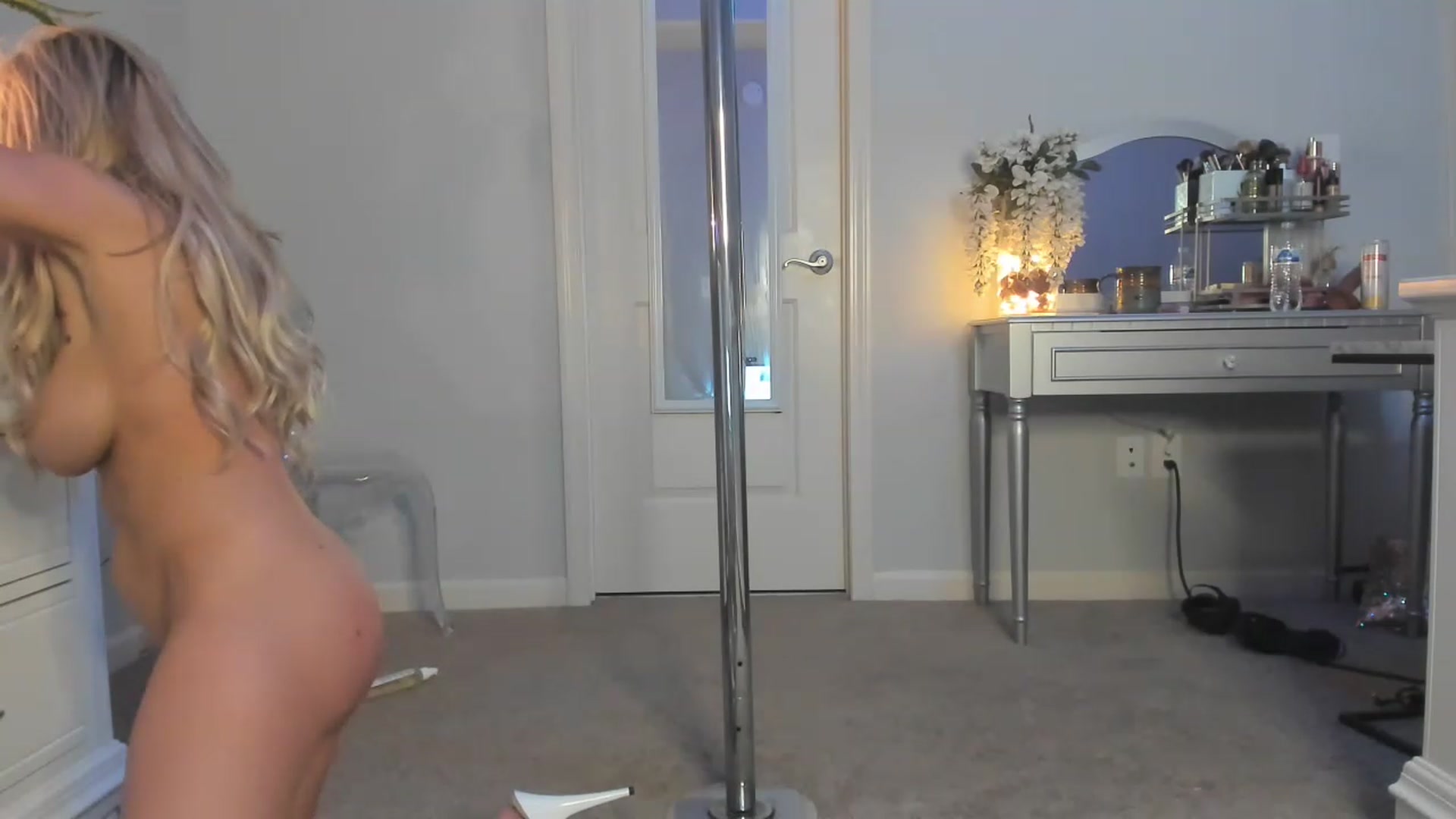 Gallery image thumbnail from MsMarilyn's myfreecams stream on, 01/03/2023, 23:40 image 7 of 20