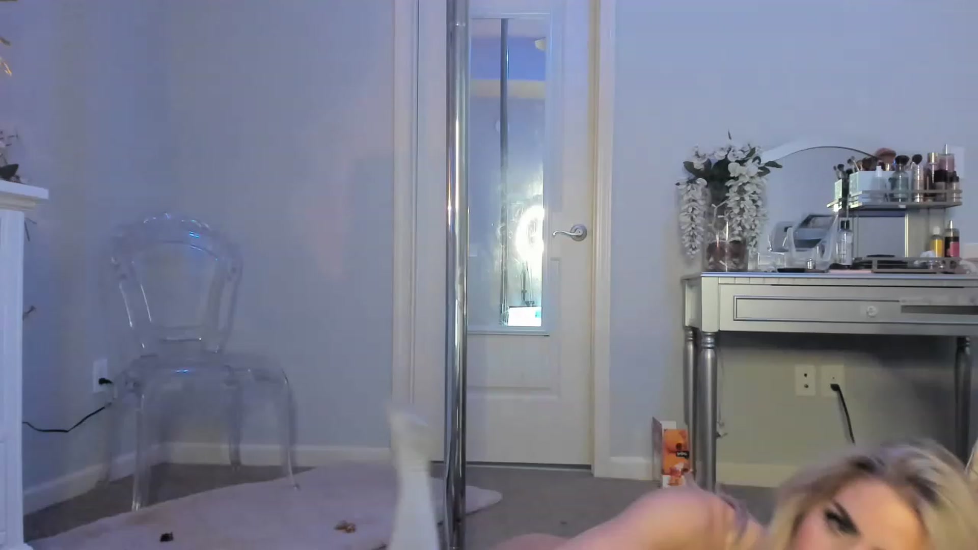 Gallery image thumbnail from MsMarilyn's myfreecams stream on, 01/30/2023, 21:29 image 7 of 20
