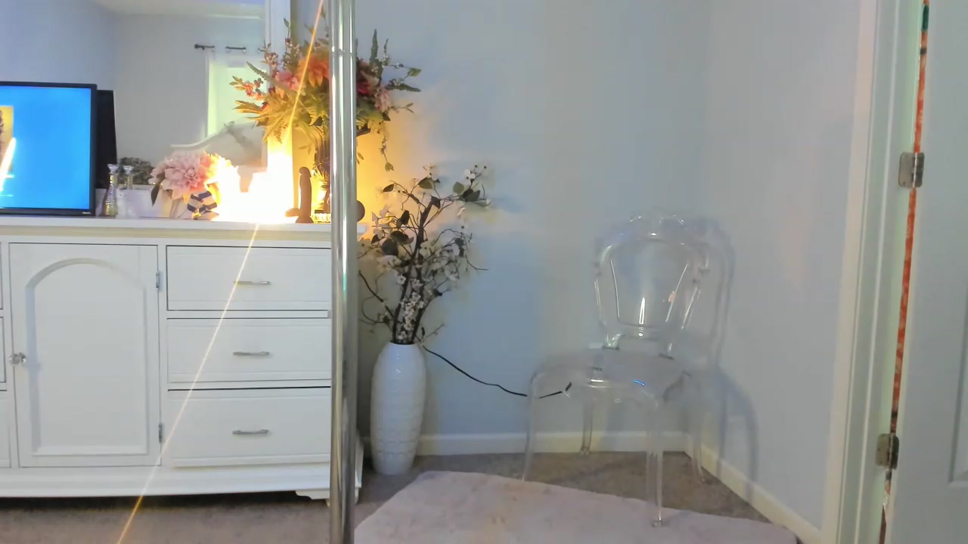 Gallery image thumbnail from MsMarilyn's myfreecams stream on, 01/31/2023, 18:53 image 16 of 20