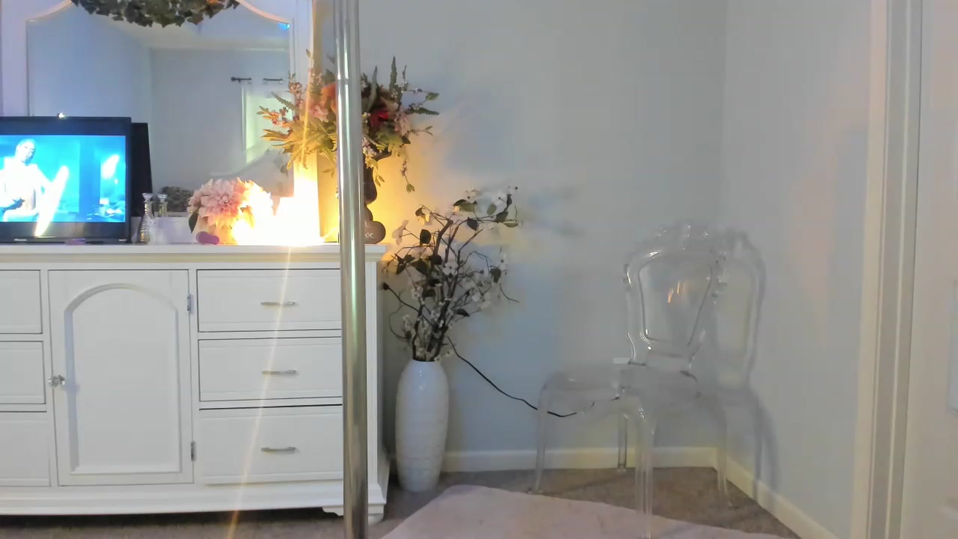 Gallery image thumbnail from MsMarilyn's myfreecams stream on, 02/02/2023, 20:00 image 18 of 20