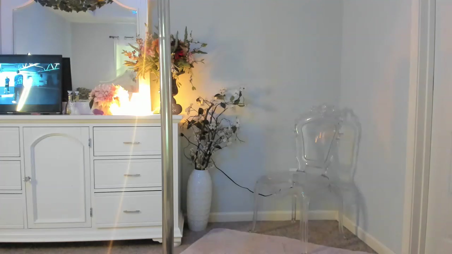 Gallery image thumbnail from MsMarilyn's myfreecams stream on, 02/02/2023, 20:00 image 17 of 20