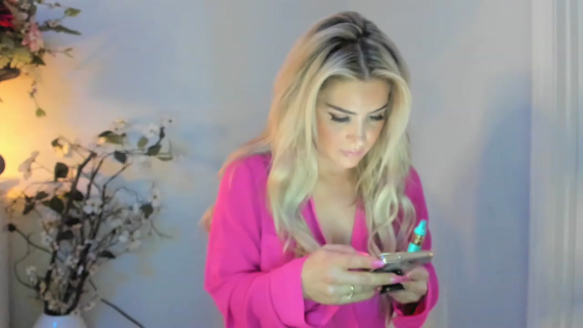 Gallery image thumbnail from MsMarilyn's myfreecams stream on, 02/02/2023, 20:00 image 1 of 20