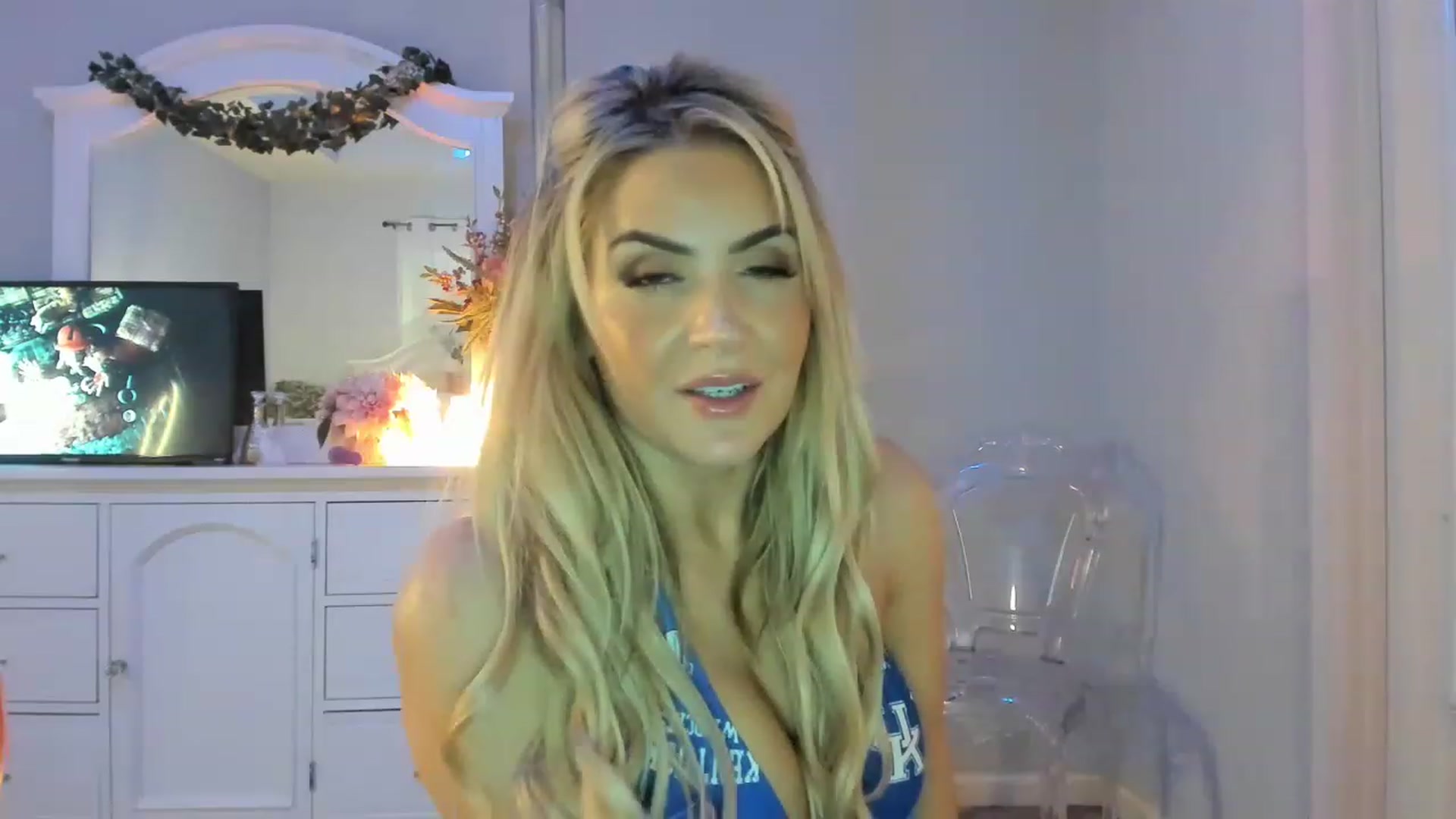 Gallery image thumbnail from MsMarilyn's myfreecams stream on, 02/02/2023, 22:19 image 11 of 20