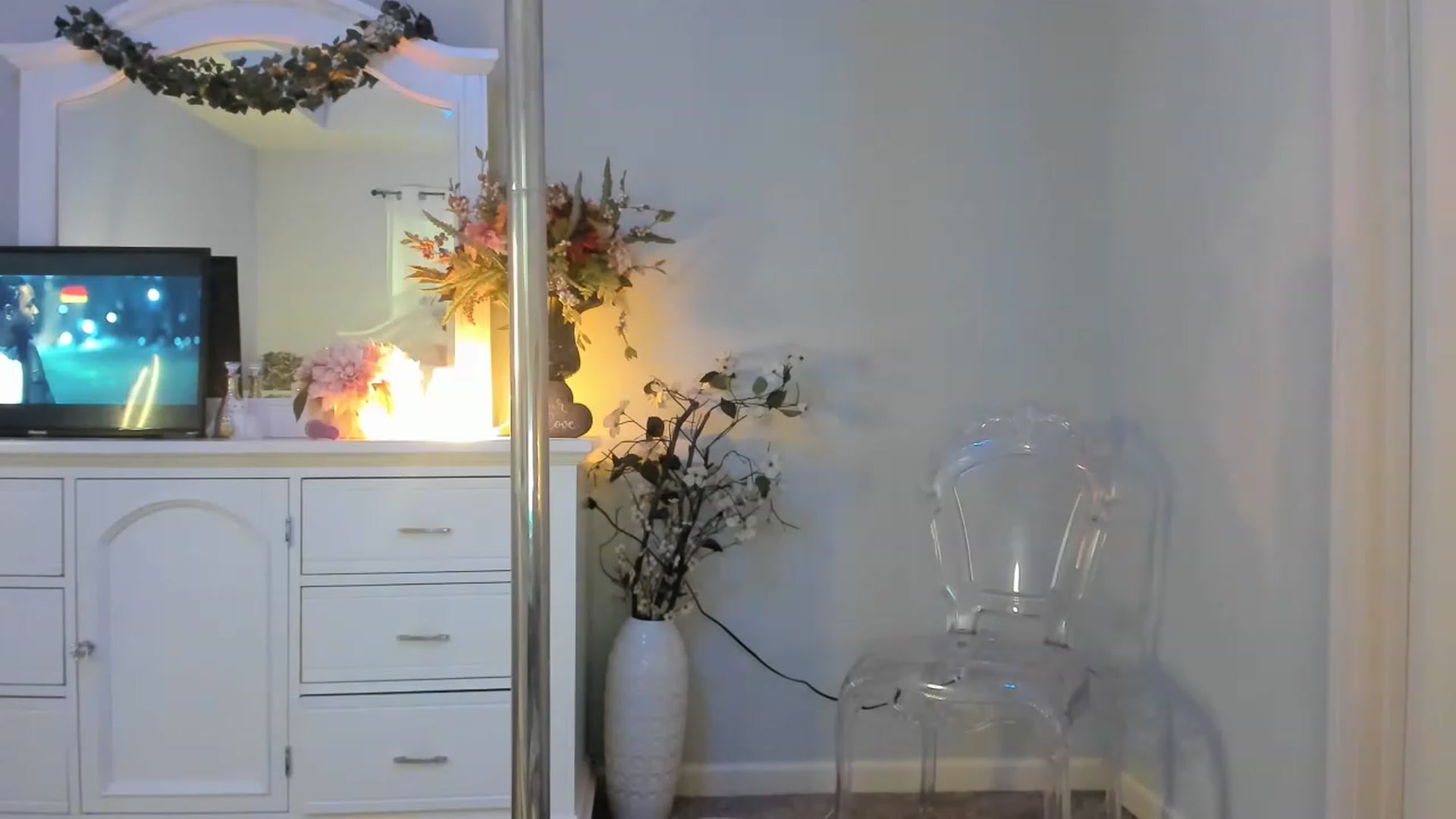 Gallery image thumbnail from MsMarilyn's myfreecams stream on, 02/02/2023, 22:19 image 5 of 20