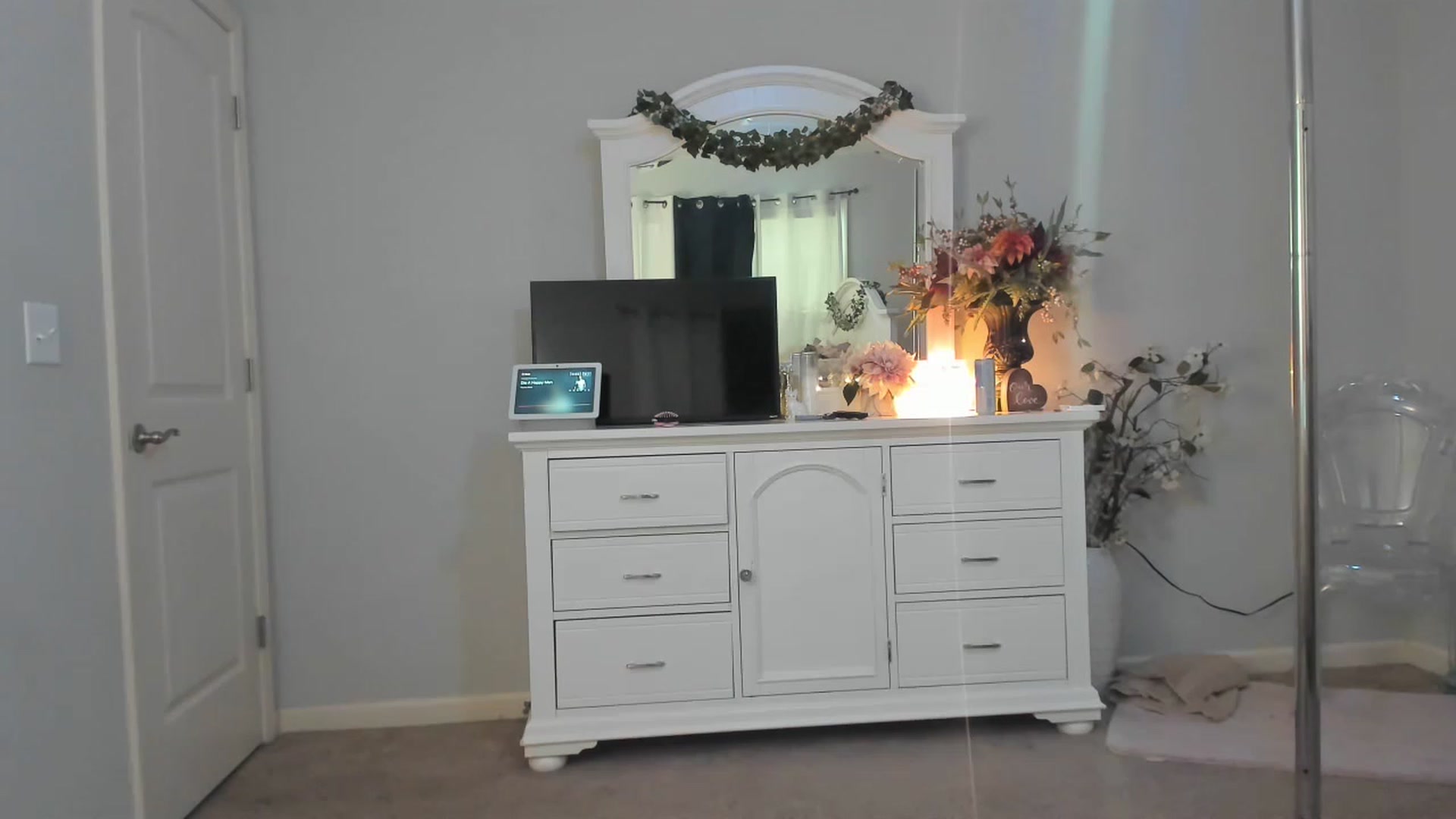 Gallery image thumbnail from MsMarilyn's myfreecams stream on, 02/17/2023, 20:43 image 14 of 20