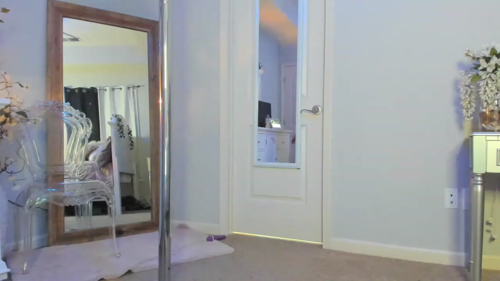 Gallery image thumbnail from MsMarilyn's myfreecams stream on, 02/20/2023, 23:39 image 12 of 20