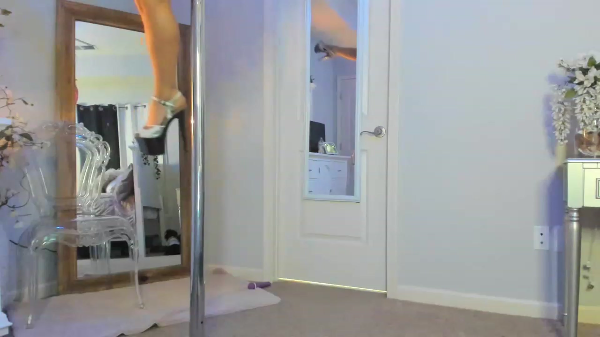 Gallery image thumbnail from MsMarilyn's myfreecams stream on, 02/20/2023, 23:39 image 15 of 20