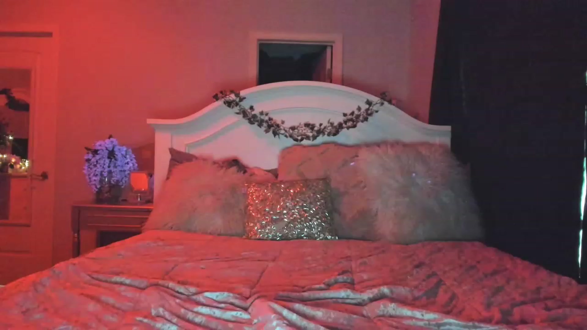 Gallery image thumbnail from MsMarilyn's myfreecams stream on, 03/03/2023, 20:23 image 1 of 20