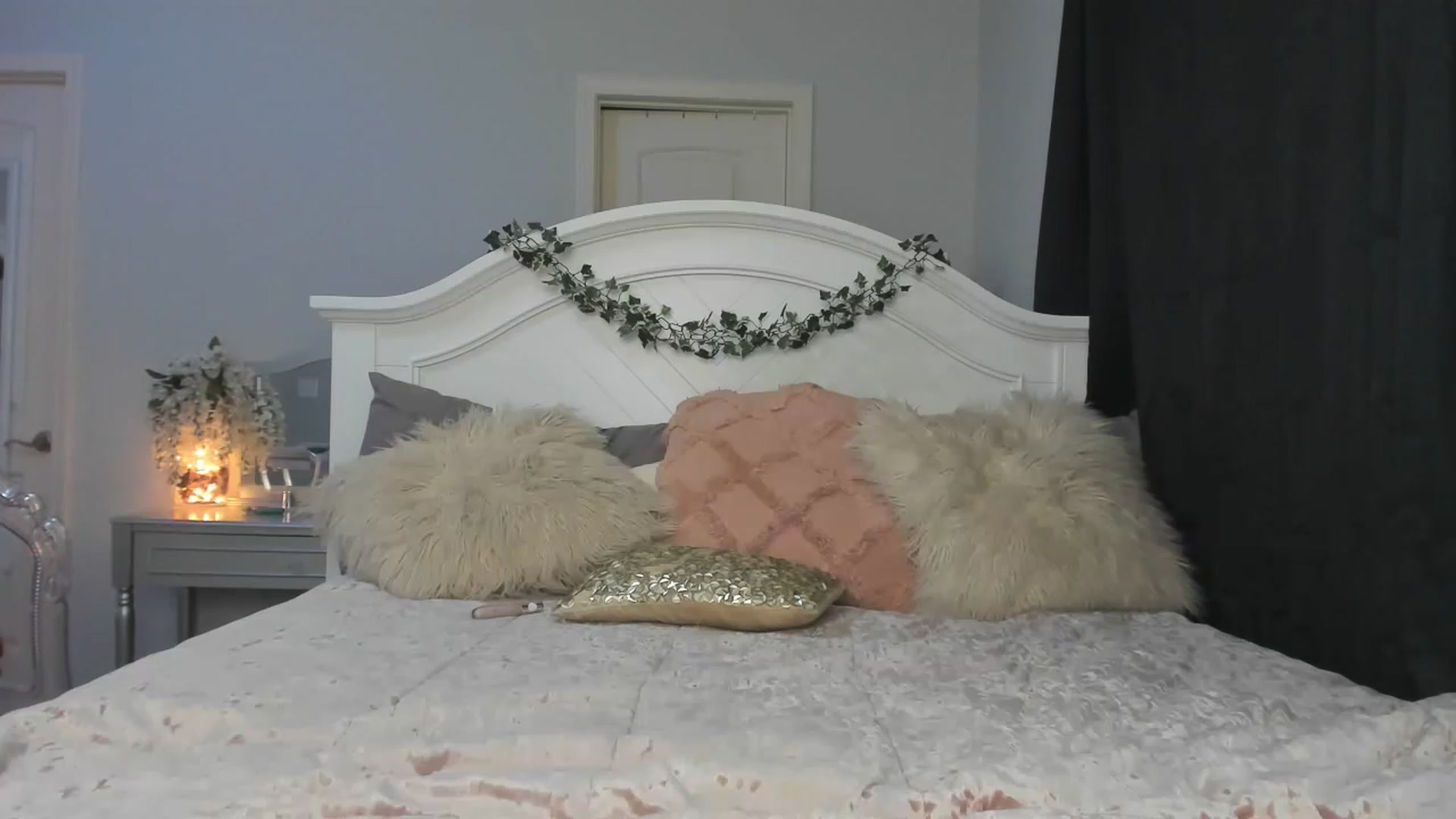 Gallery image thumbnail from MsMarilyn's myfreecams stream on, 03/03/2023, 21:48 image 20 of 20