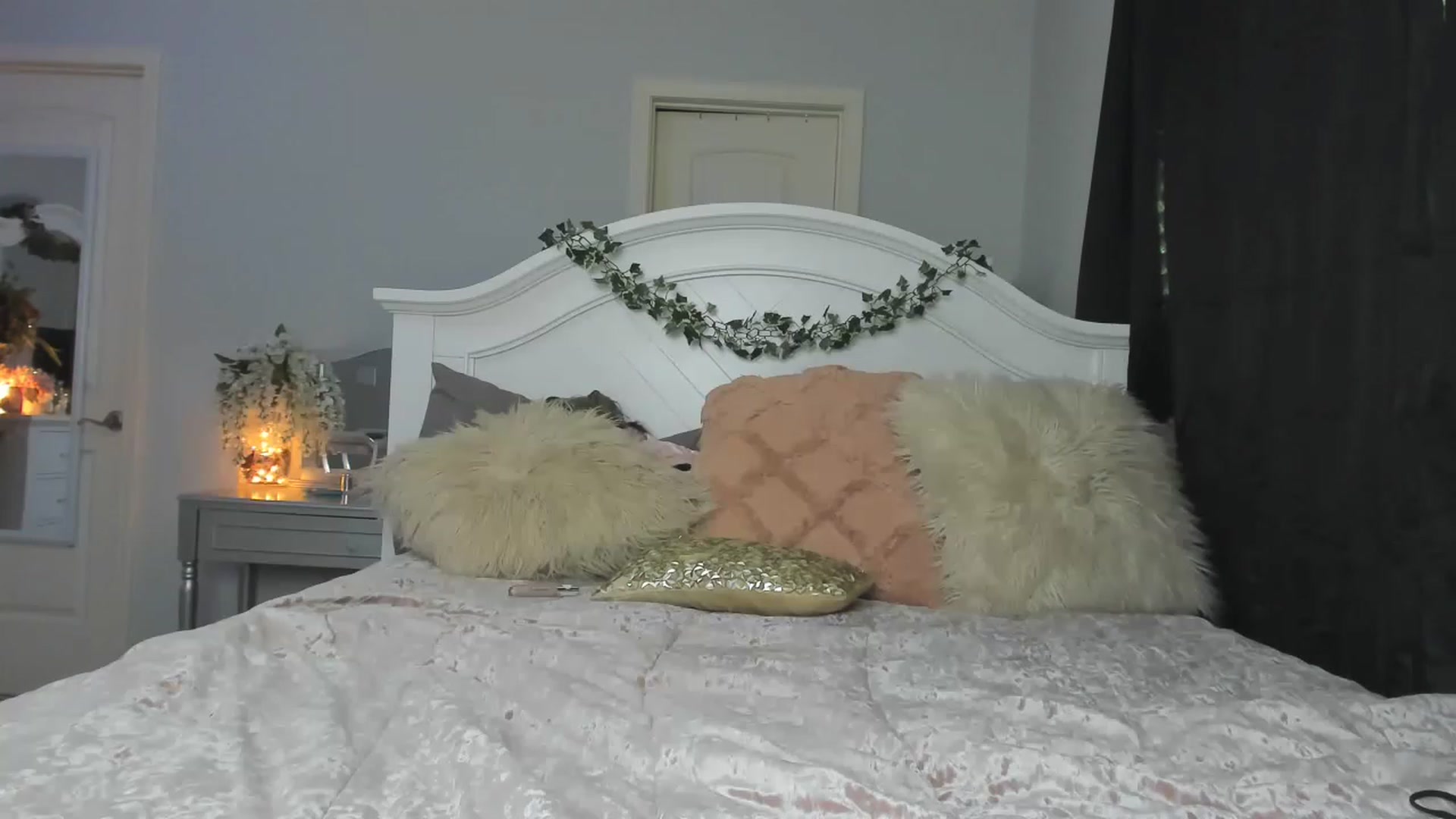 Gallery image thumbnail from MsMarilyn's myfreecams stream on, 03/03/2023, 21:48 image 12 of 20