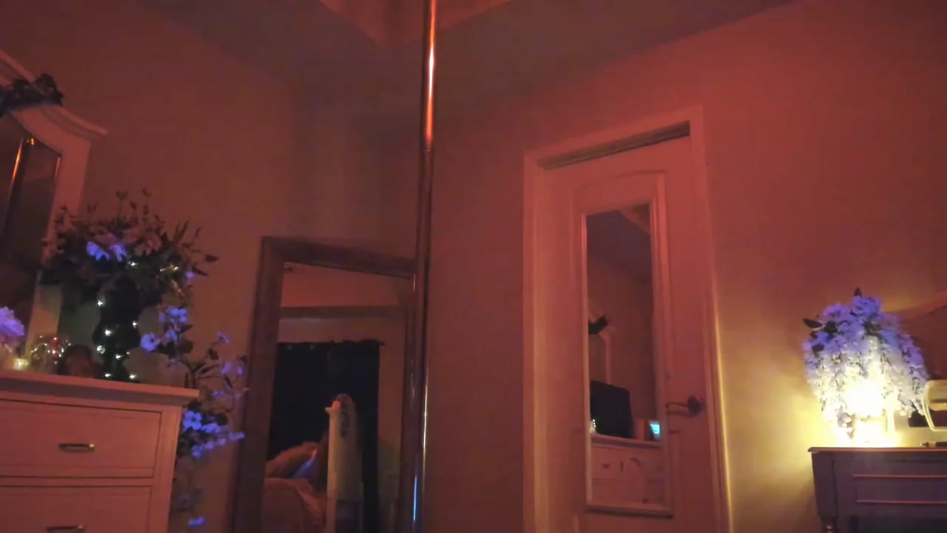 Gallery image thumbnail from MsMarilyn's myfreecams stream on, 03/03/2023, 23:41 image 2 of 20