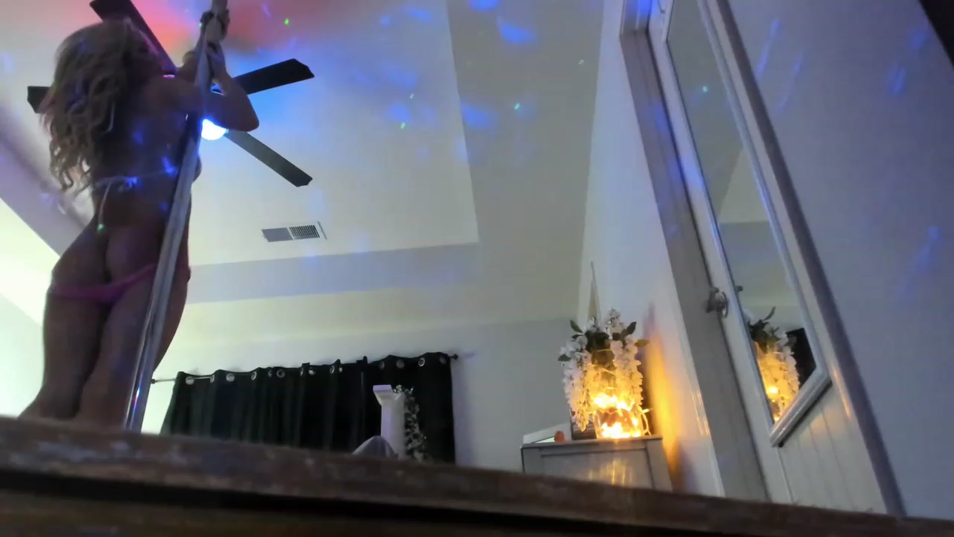 Gallery image thumbnail from MsMarilyn's myfreecams stream on, 03/10/2023, 21:56 image 3 of 20