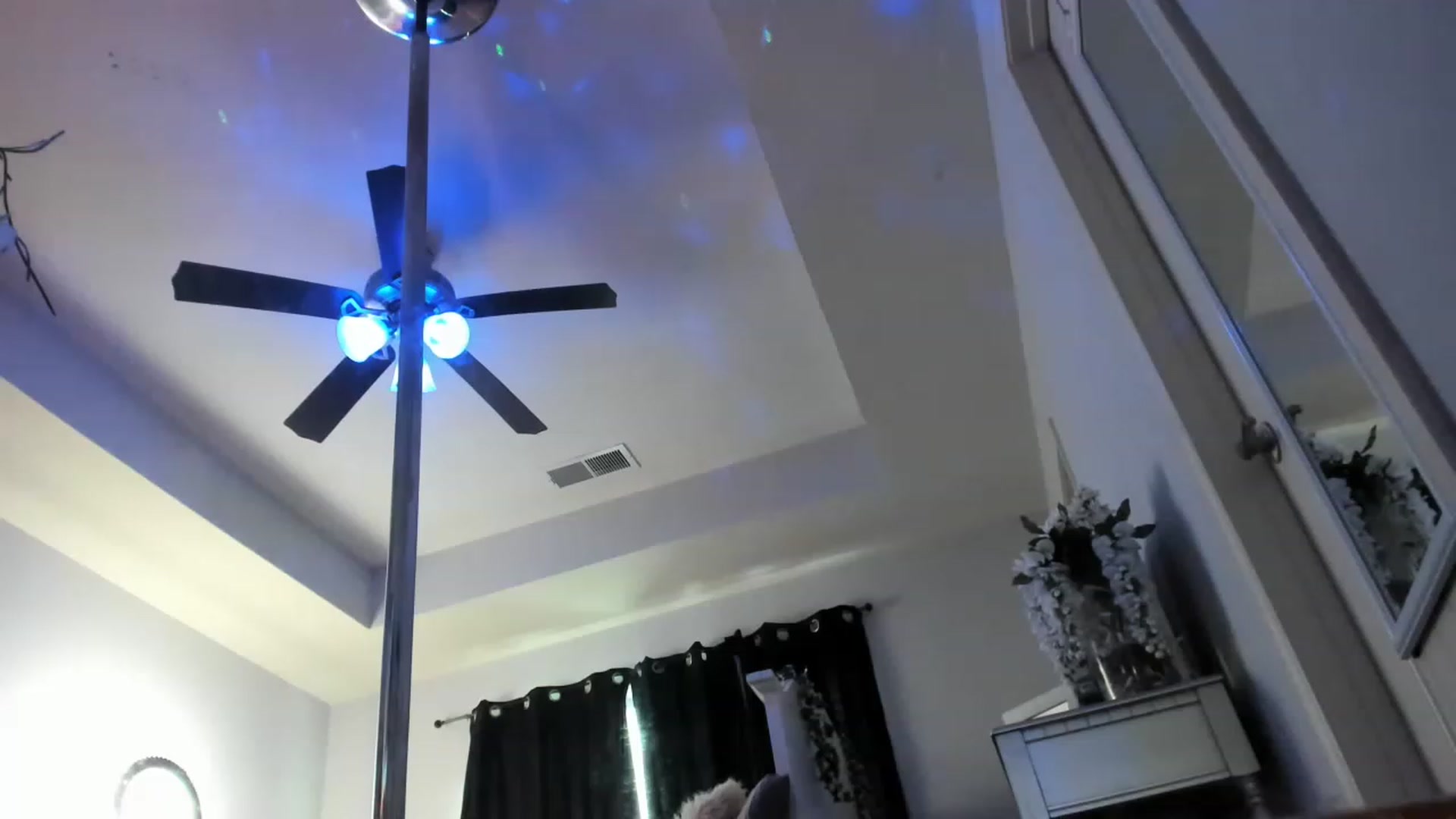 Gallery image thumbnail from MsMarilyn's myfreecams stream on, 03/14/2023, 18:27 image 16 of 20
