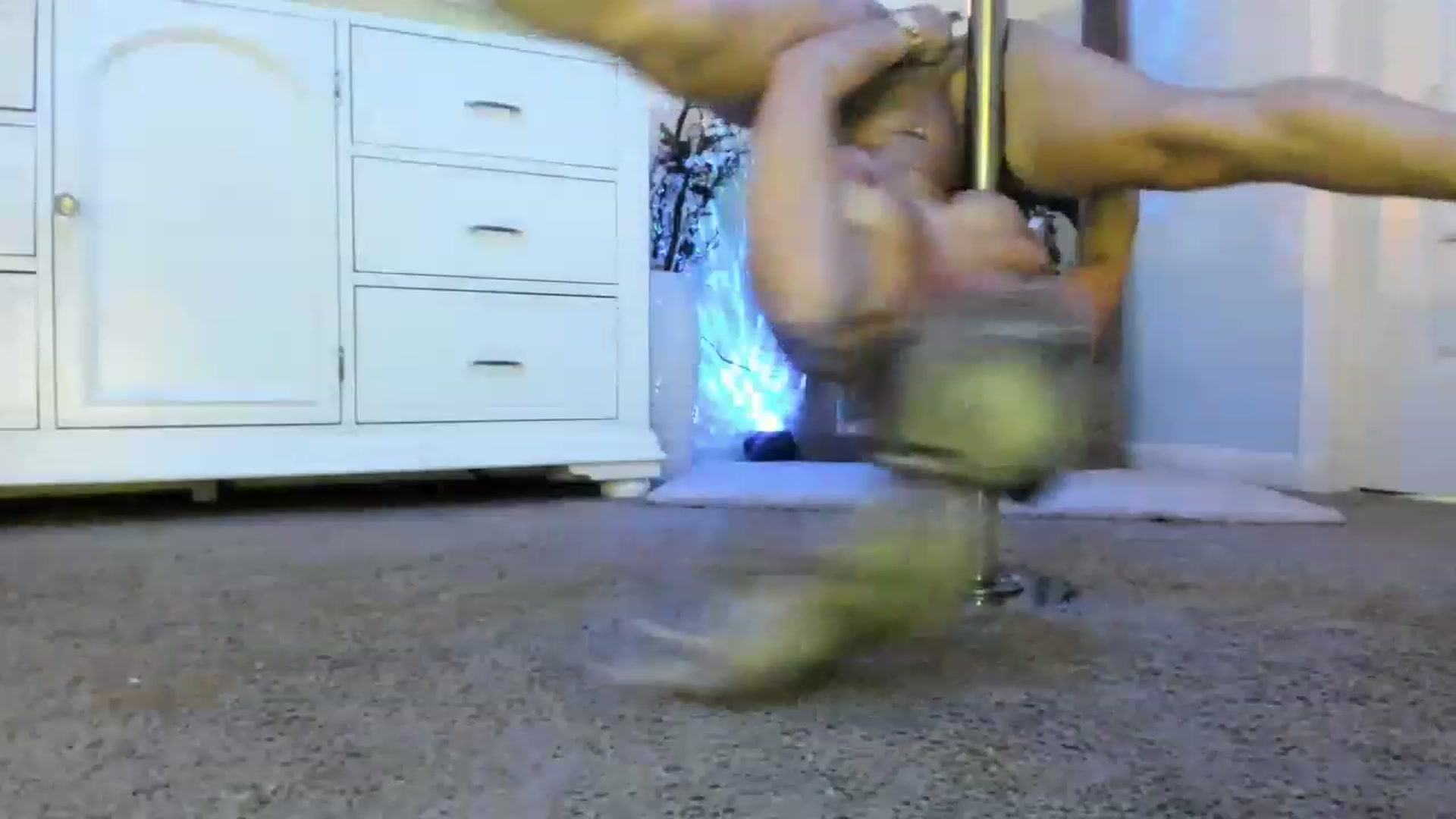 Gallery image thumbnail from MsMarilyn's myfreecams stream on, 04/28/2023, 20:52 image 13 of 20