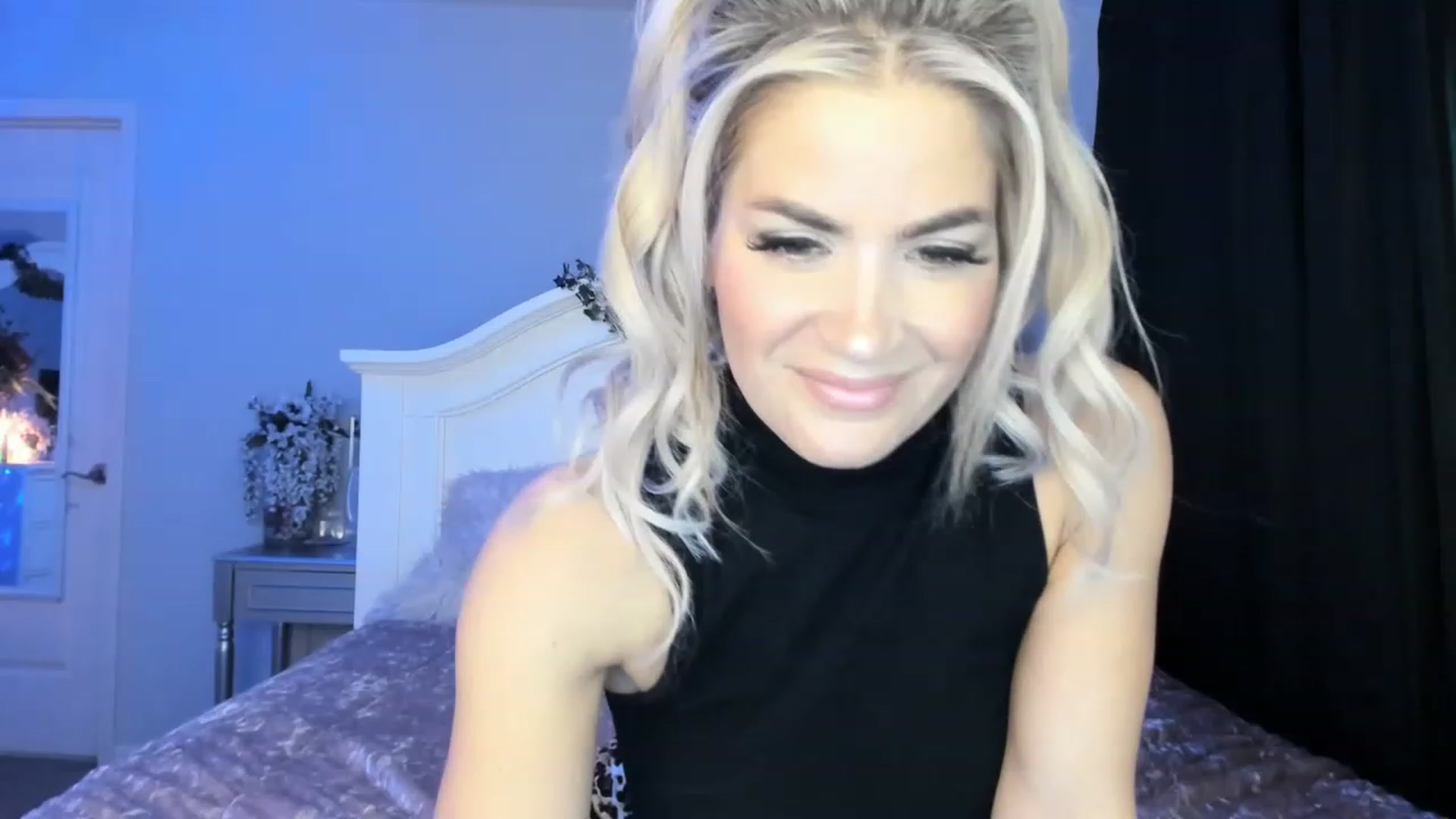 Gallery image thumbnail from MsMarilyn's myfreecams stream on, 04/29/2023, 18:55 image 18 of 20
