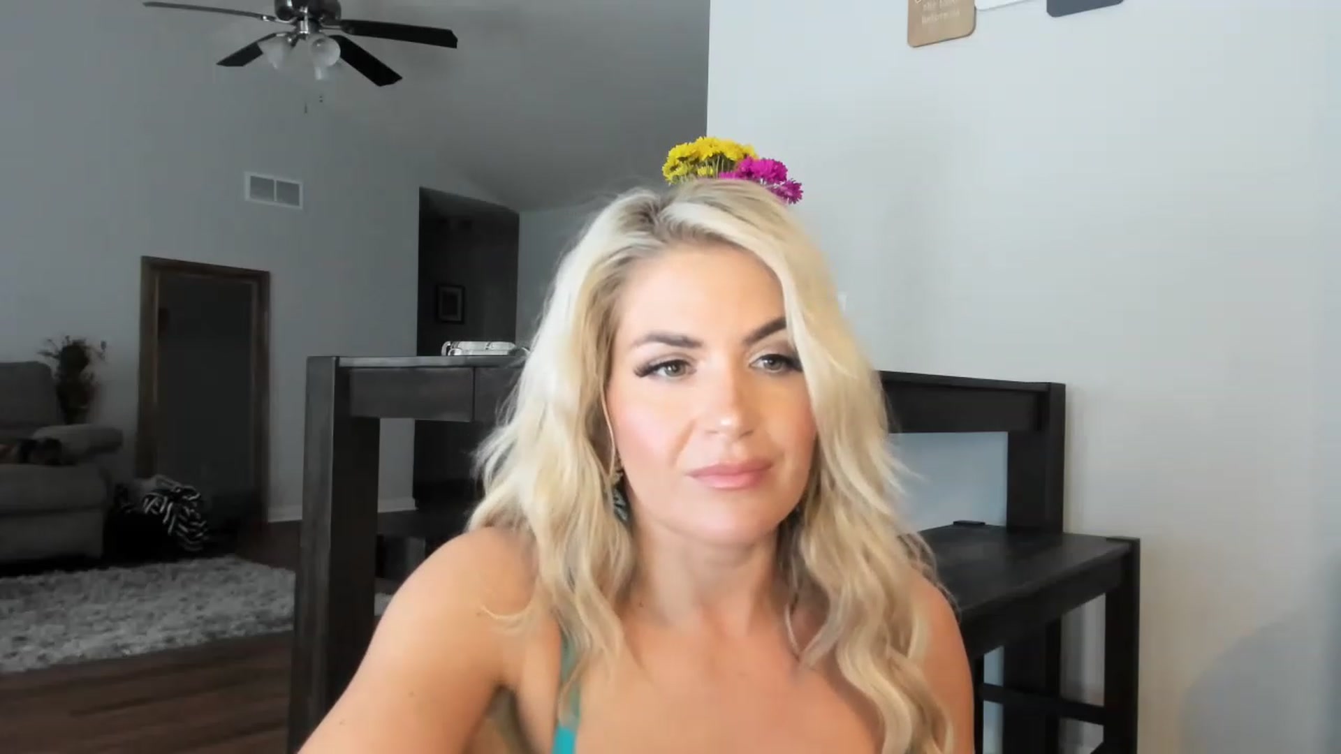 Gallery image thumbnail from MsMarilyn's myfreecams stream on, 05/02/2023, 19:33 image 3 of 20