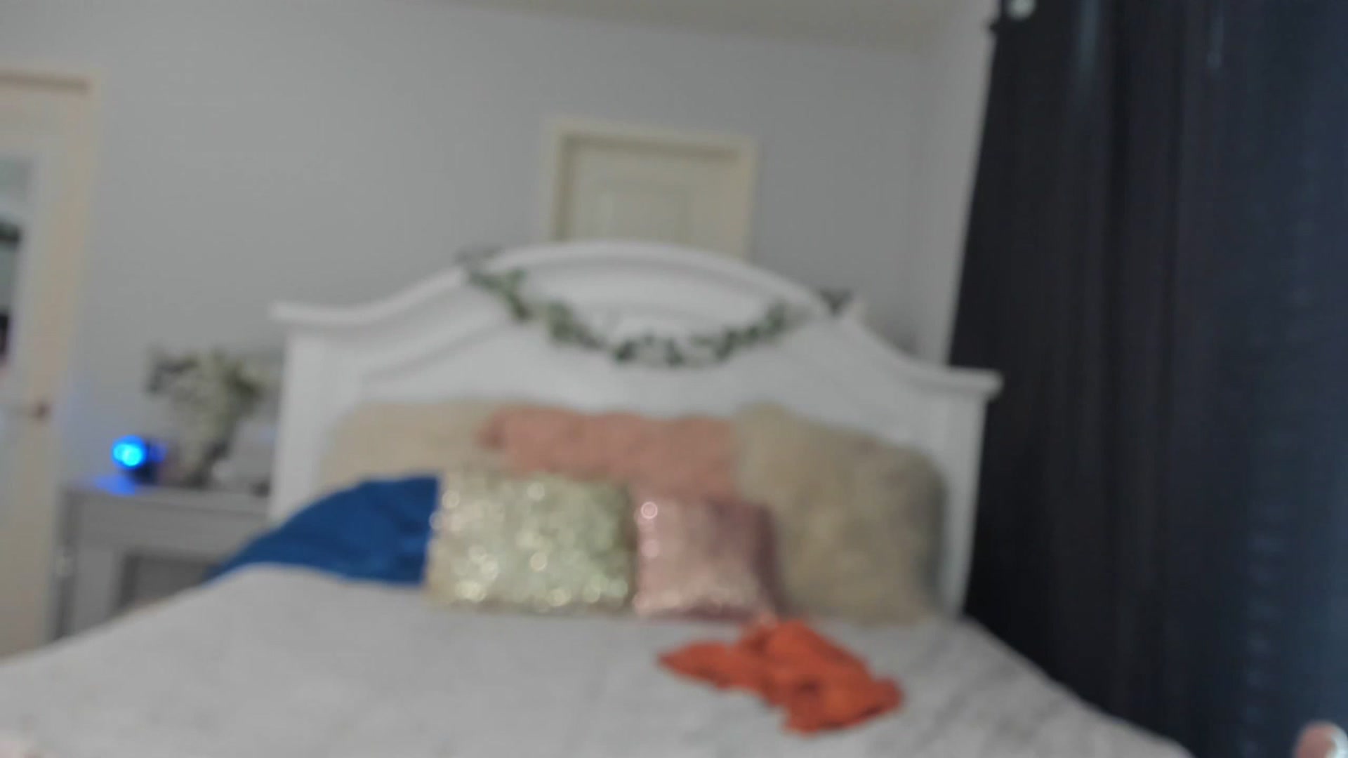 Gallery image thumbnail from MsMarilyn's myfreecams stream on, 05/25/2023, 20:27 image 3 of 20