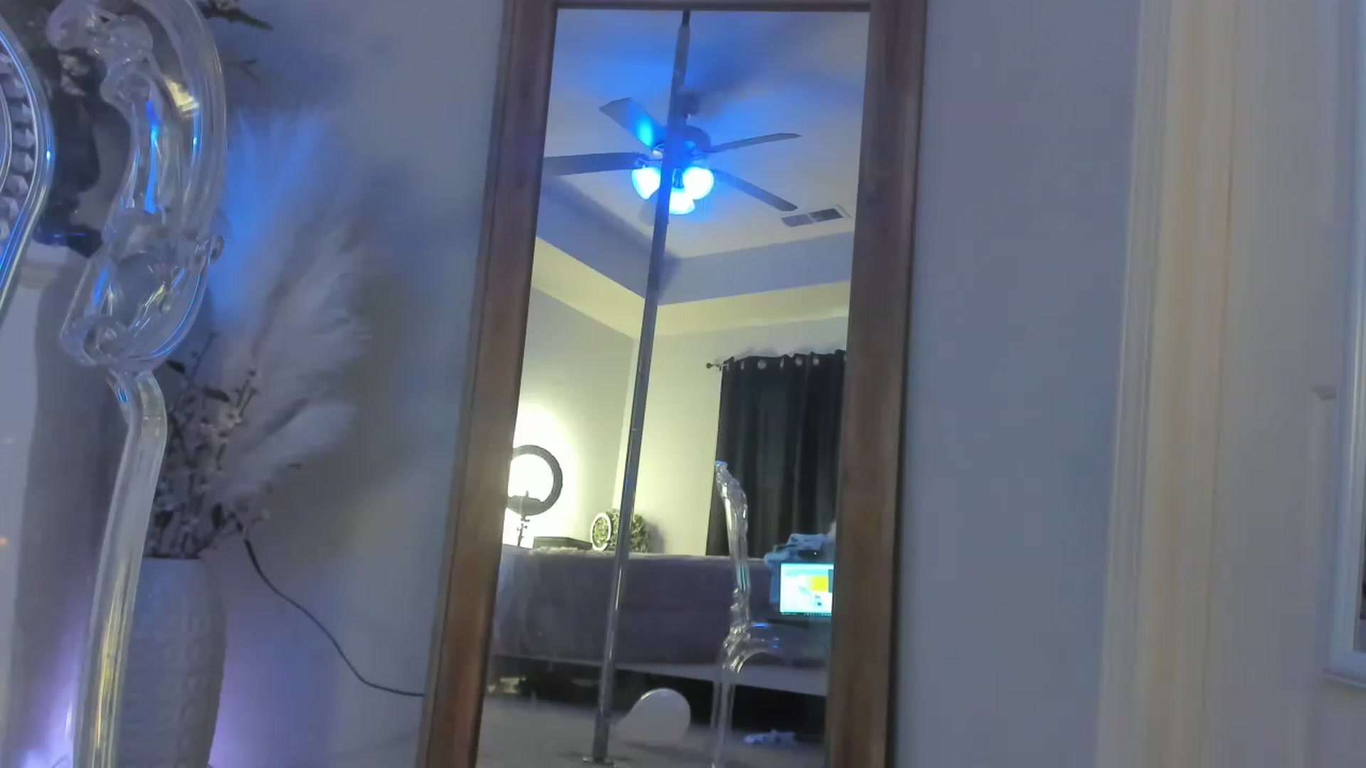Gallery image thumbnail from MsMarilyn's myfreecams stream on, 06/12/2023, 21:58 image 16 of 20