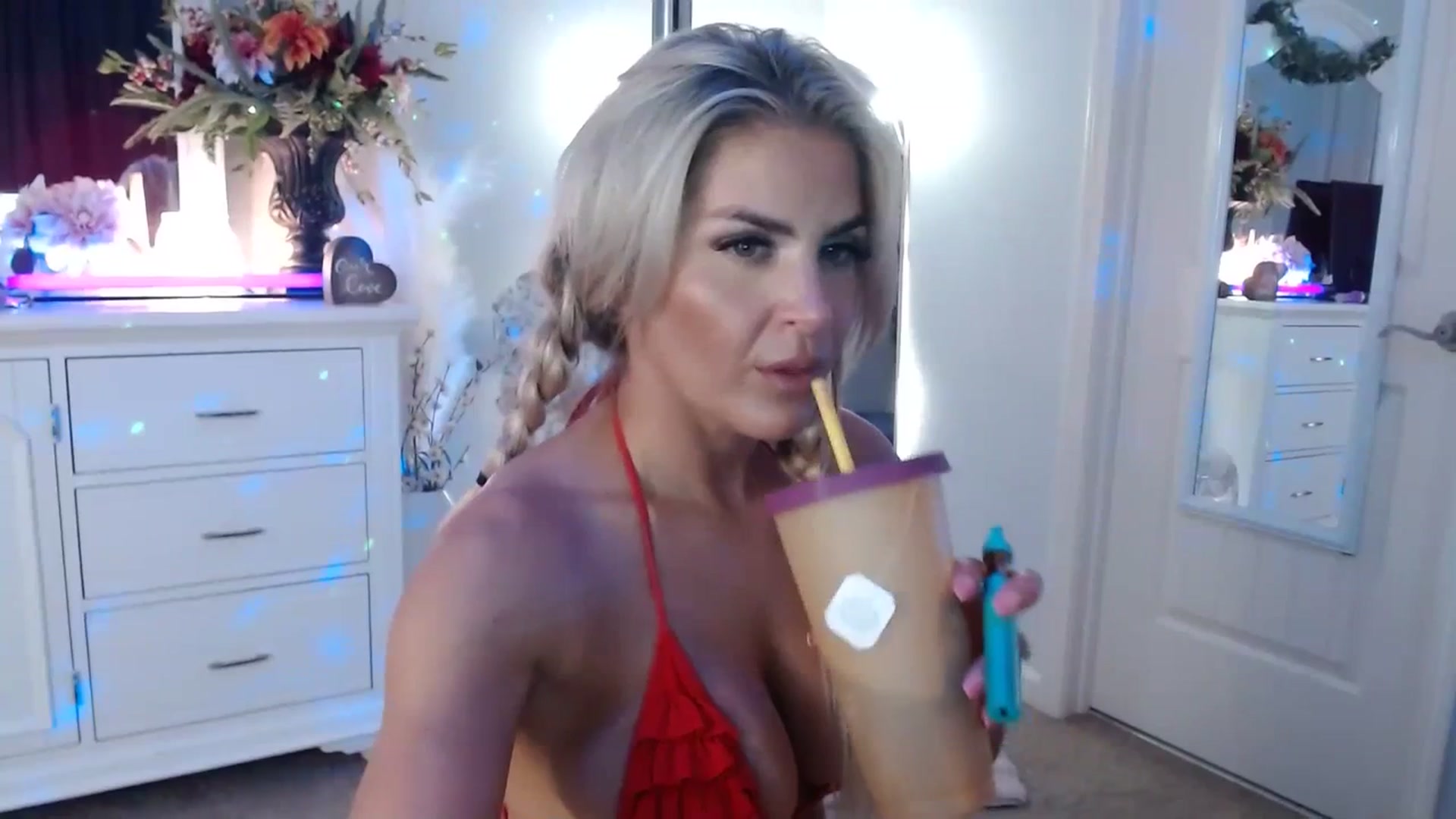 Gallery image thumbnail from MsMarilyn's myfreecams stream on, 07/03/2023, 19:43 image 19 of 20