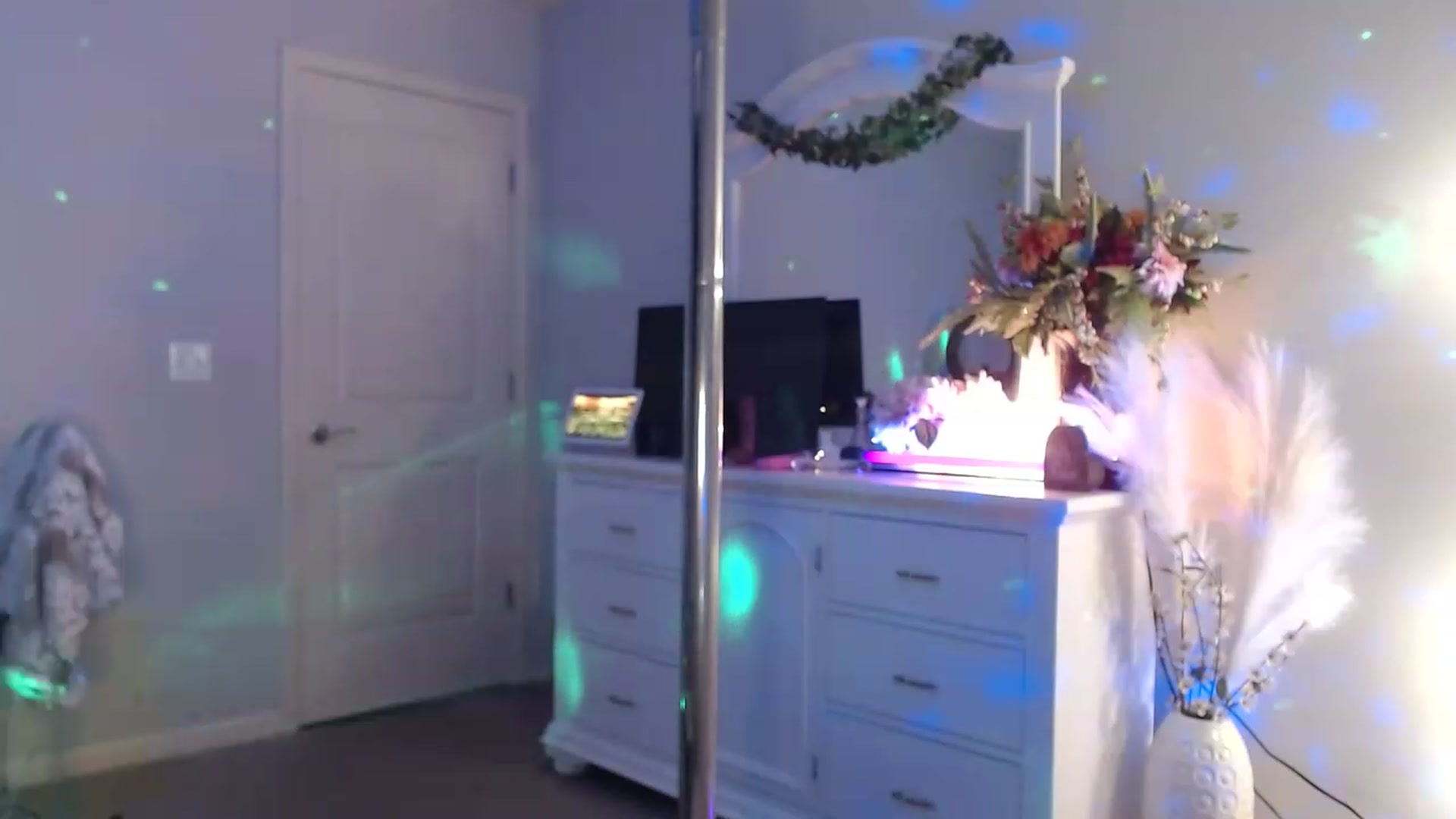 Gallery image thumbnail from MsMarilyn's myfreecams stream on, 07/05/2023, 19:47 image 13 of 20