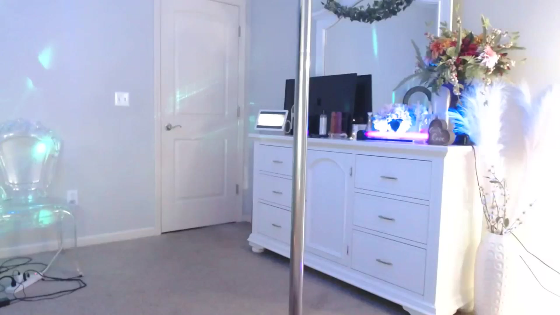 Gallery image thumbnail from MsMarilyn's myfreecams stream on, 07/07/2023, 18:41 image 13 of 20