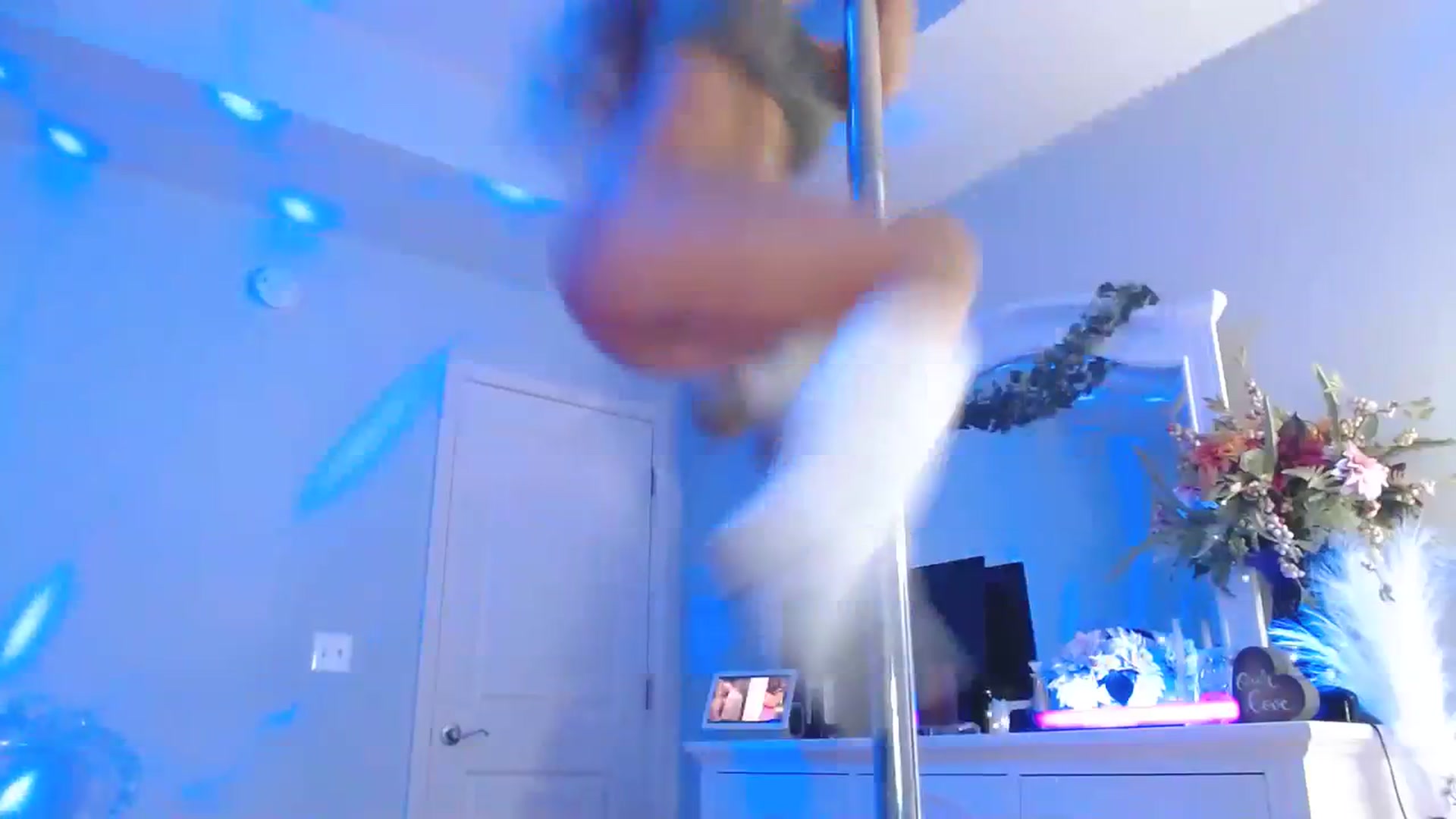 Gallery image thumbnail from MsMarilyn's myfreecams stream on, 07/07/2023, 18:41 image 5 of 20