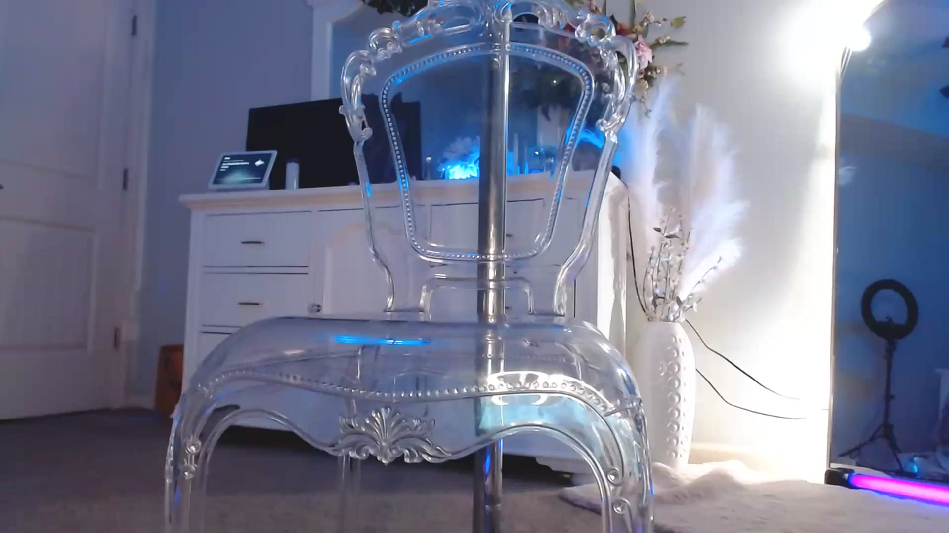 Gallery image thumbnail from MsMarilyn's myfreecams stream on, 07/12/2023, 22:00 image 5 of 20