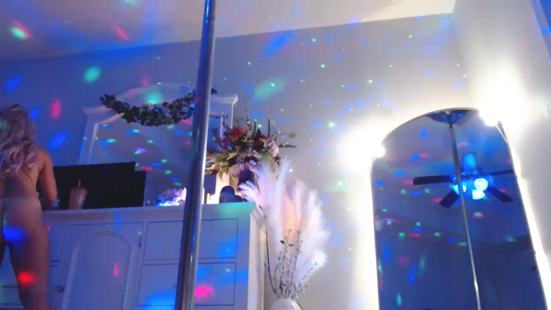Gallery image thumbnail from MsMarilyn's myfreecams stream on, 07/14/2023, 21:40 image 11 of 20