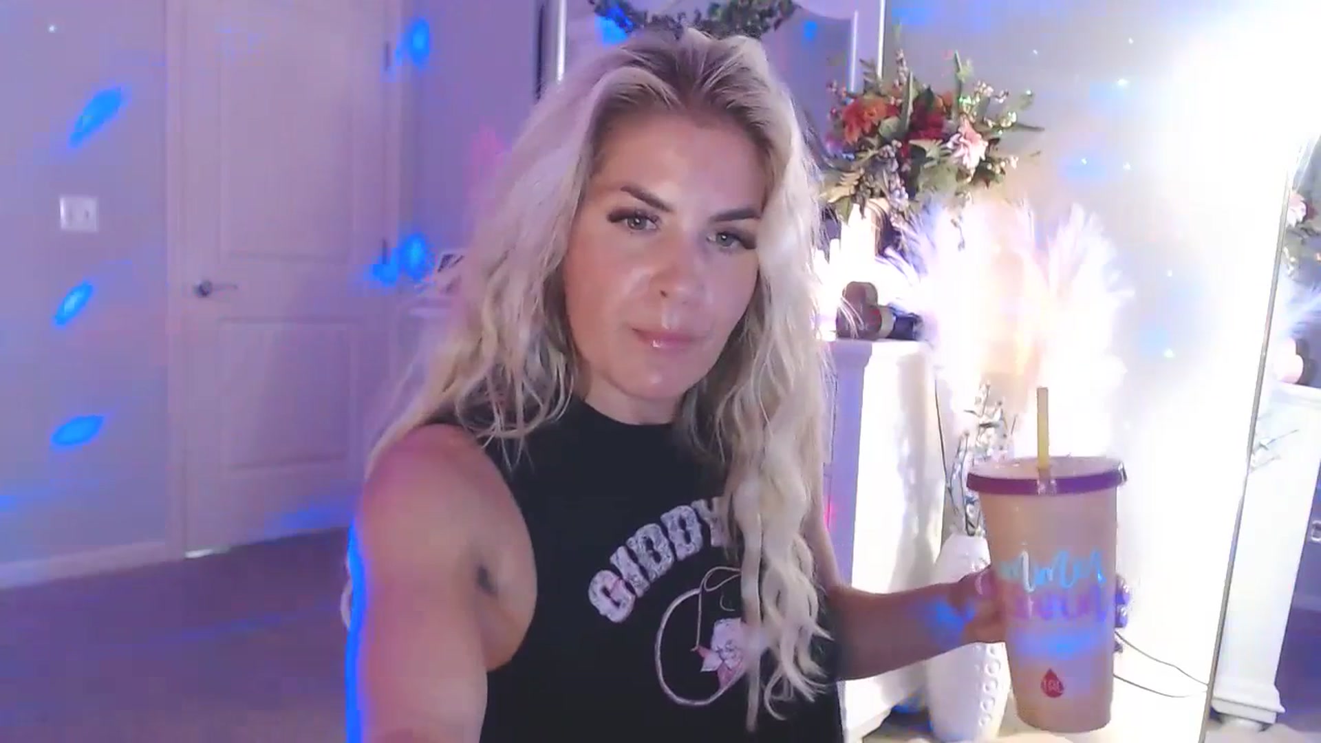 Gallery image thumbnail from MsMarilyn's myfreecams stream on, 07/19/2023, 23:41 image 11 of 20