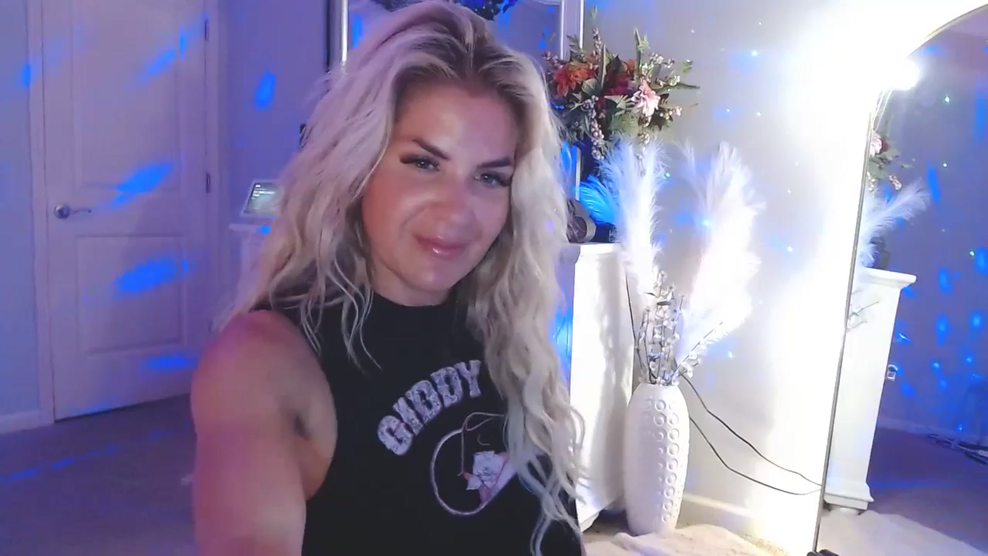 Gallery image thumbnail from MsMarilyn's myfreecams stream on, 07/19/2023, 23:41 image 15 of 20