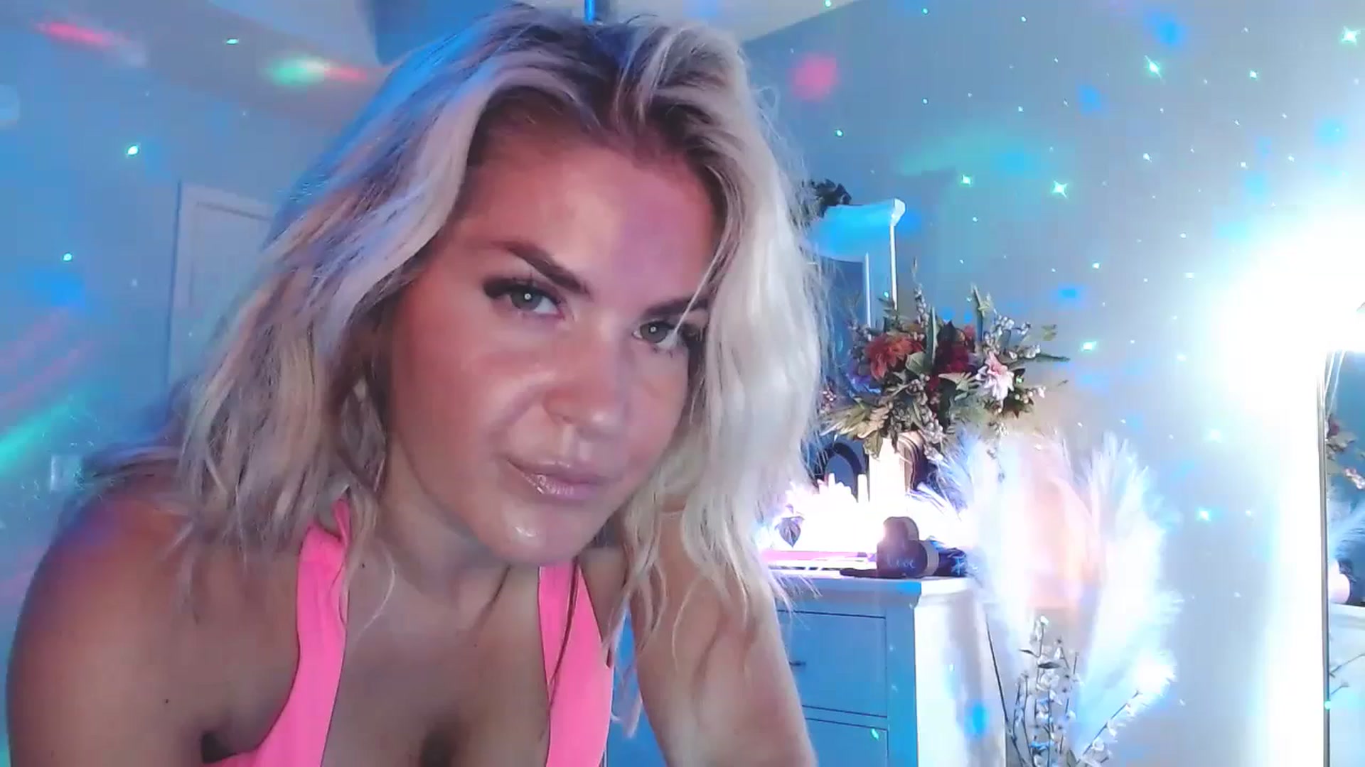 Gallery image thumbnail from MsMarilyn's myfreecams stream on, 07/21/2023, 21:32 image 13 of 20