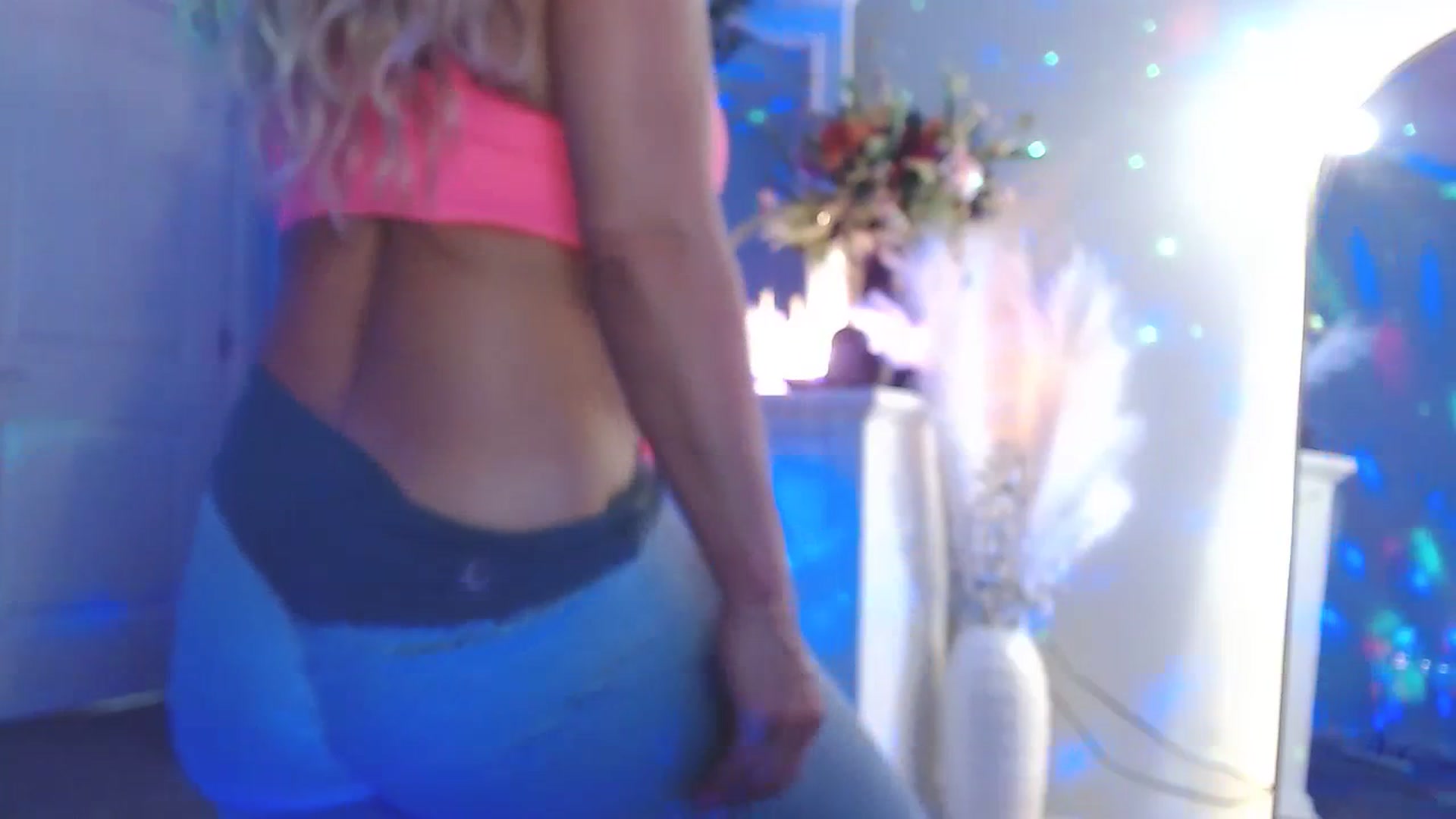 Gallery image thumbnail from MsMarilyn's myfreecams stream on, 07/21/2023, 21:32 image 19 of 20